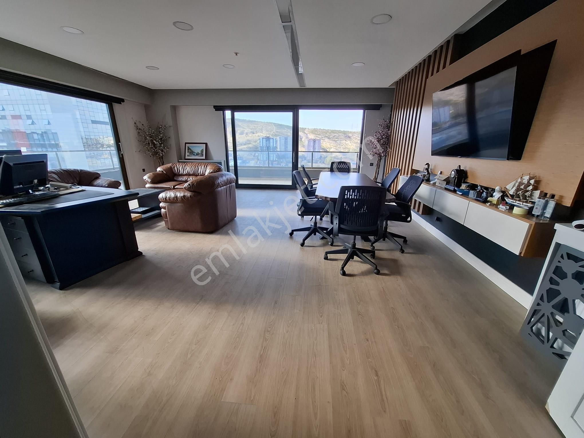 Çankaya Çayyolu Konutkent Eskişehiryolu Azel Urhan Kulede17.kat 4+1 200m2 Kiralık Eşyalı Lüks Ofis - Görsel 8