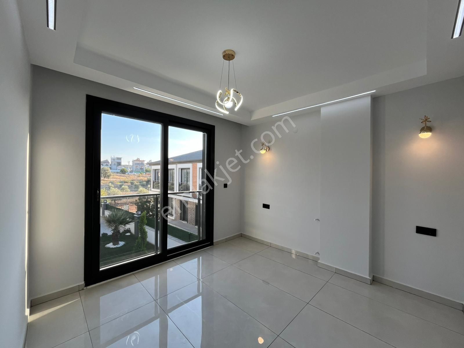 Didimde Havuzlu 3+1 Villa - Görsel 11