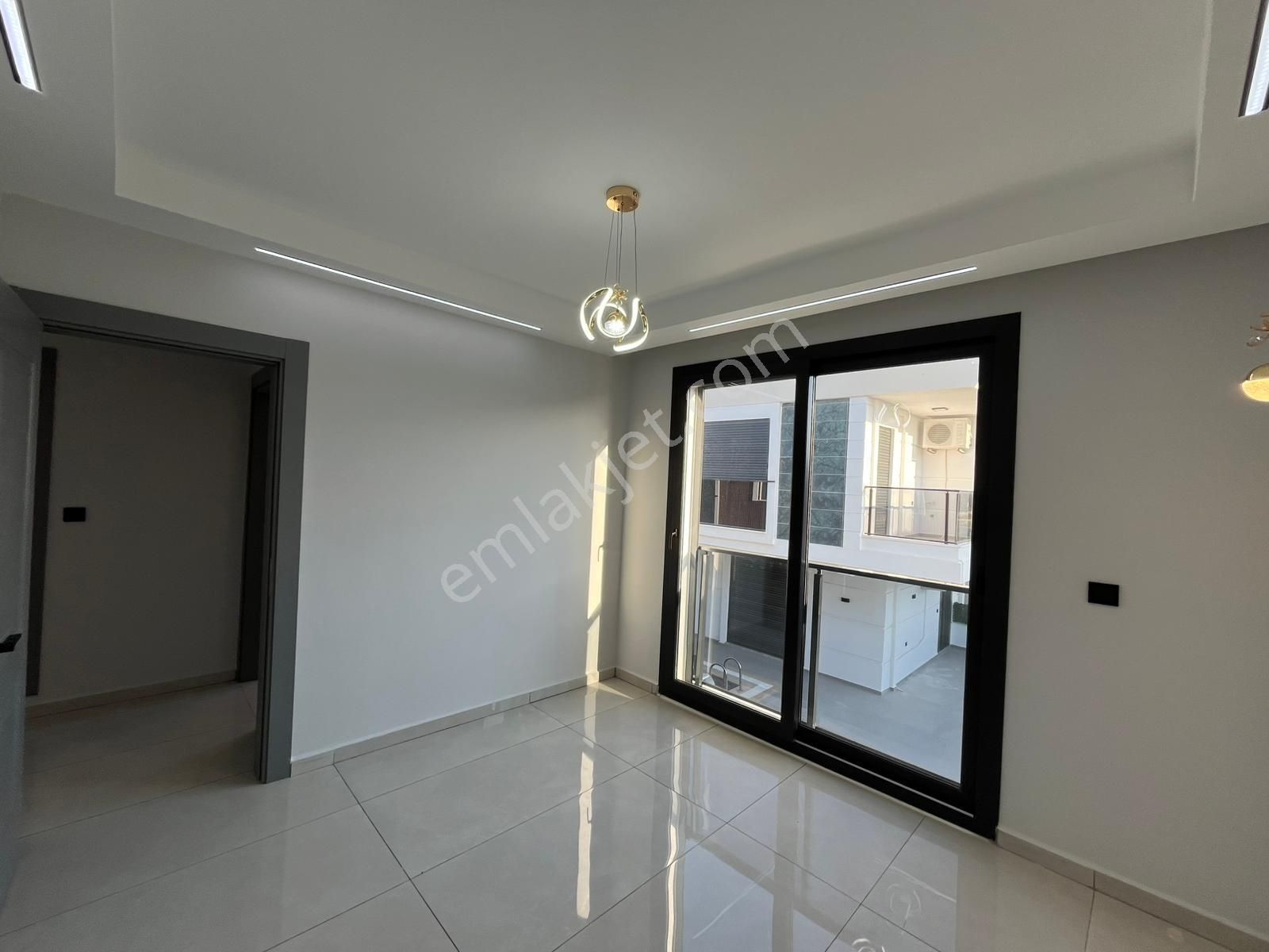 Didimde Havuzlu 3+1 Villa - Görsel 14