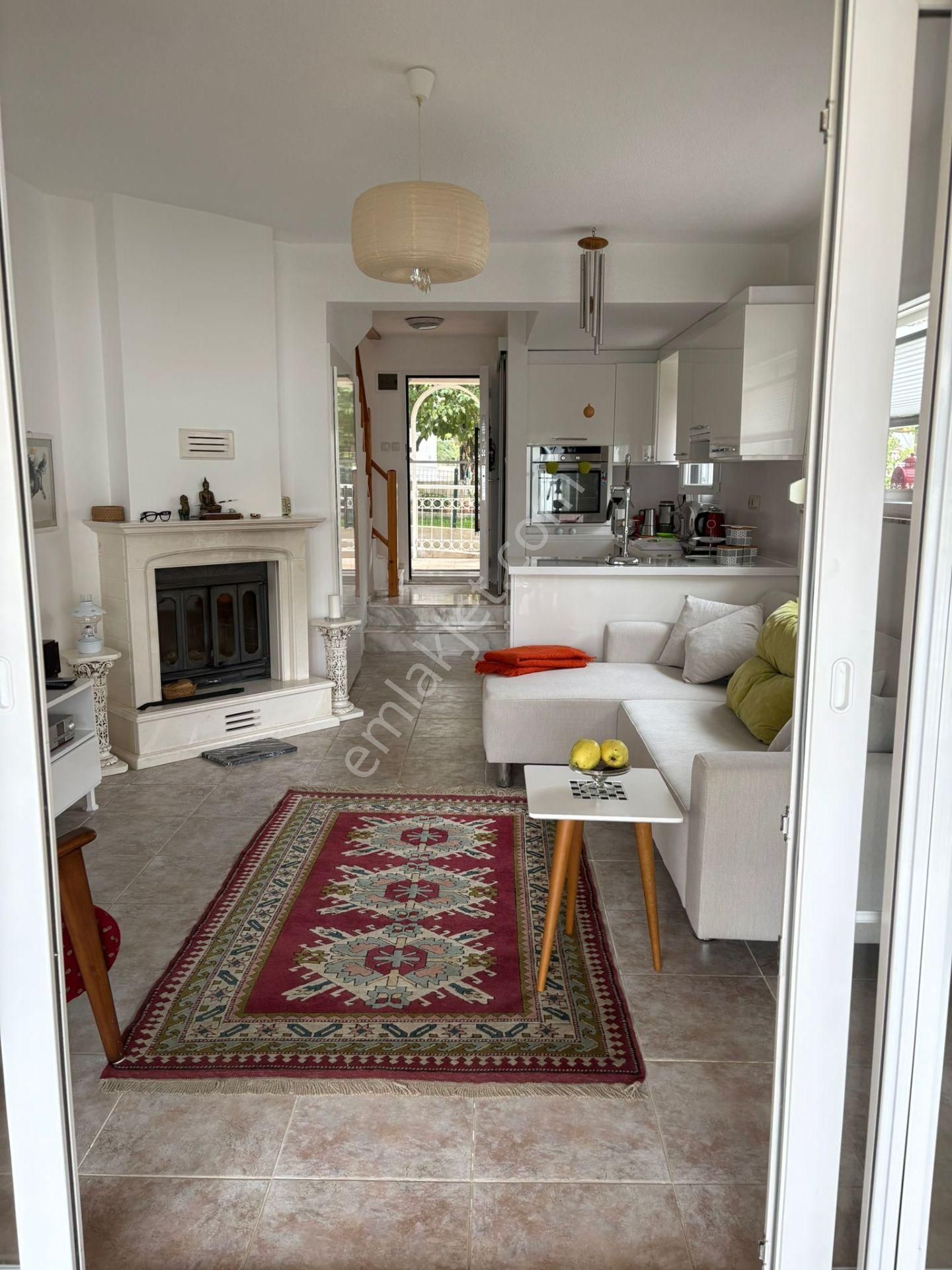 Izmır Menderes'te 2+1 Satılık Dublex Vılla