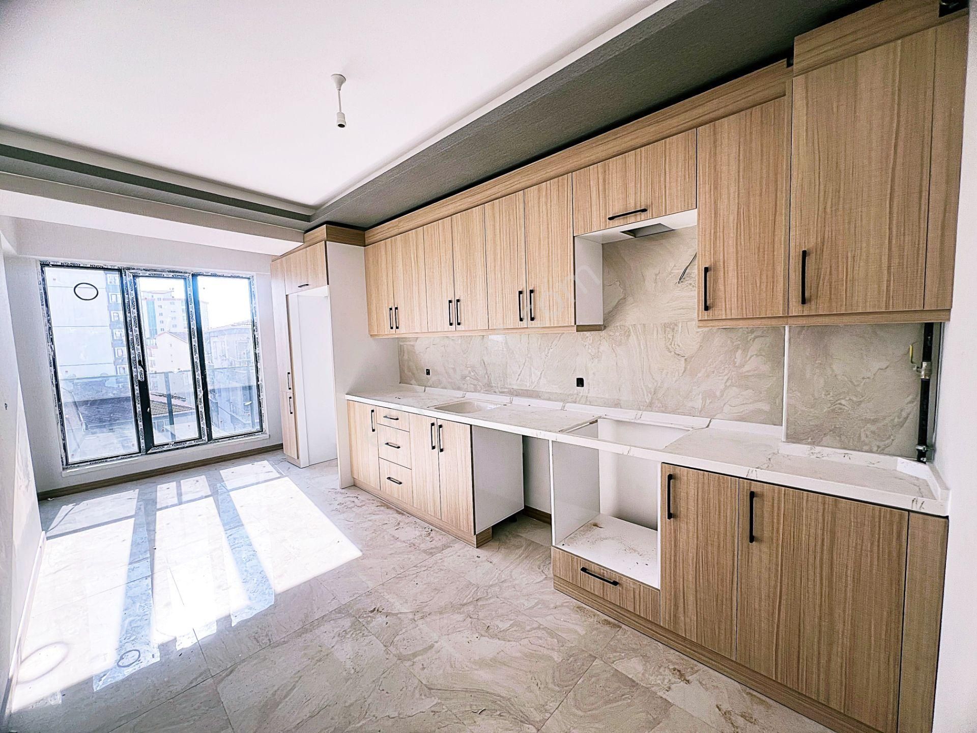 Cihandan Güventepe De Kalaballı Ve Güventepe Cadde Yakını Satlık Sıfır 3+1 Daire - Görsel 5