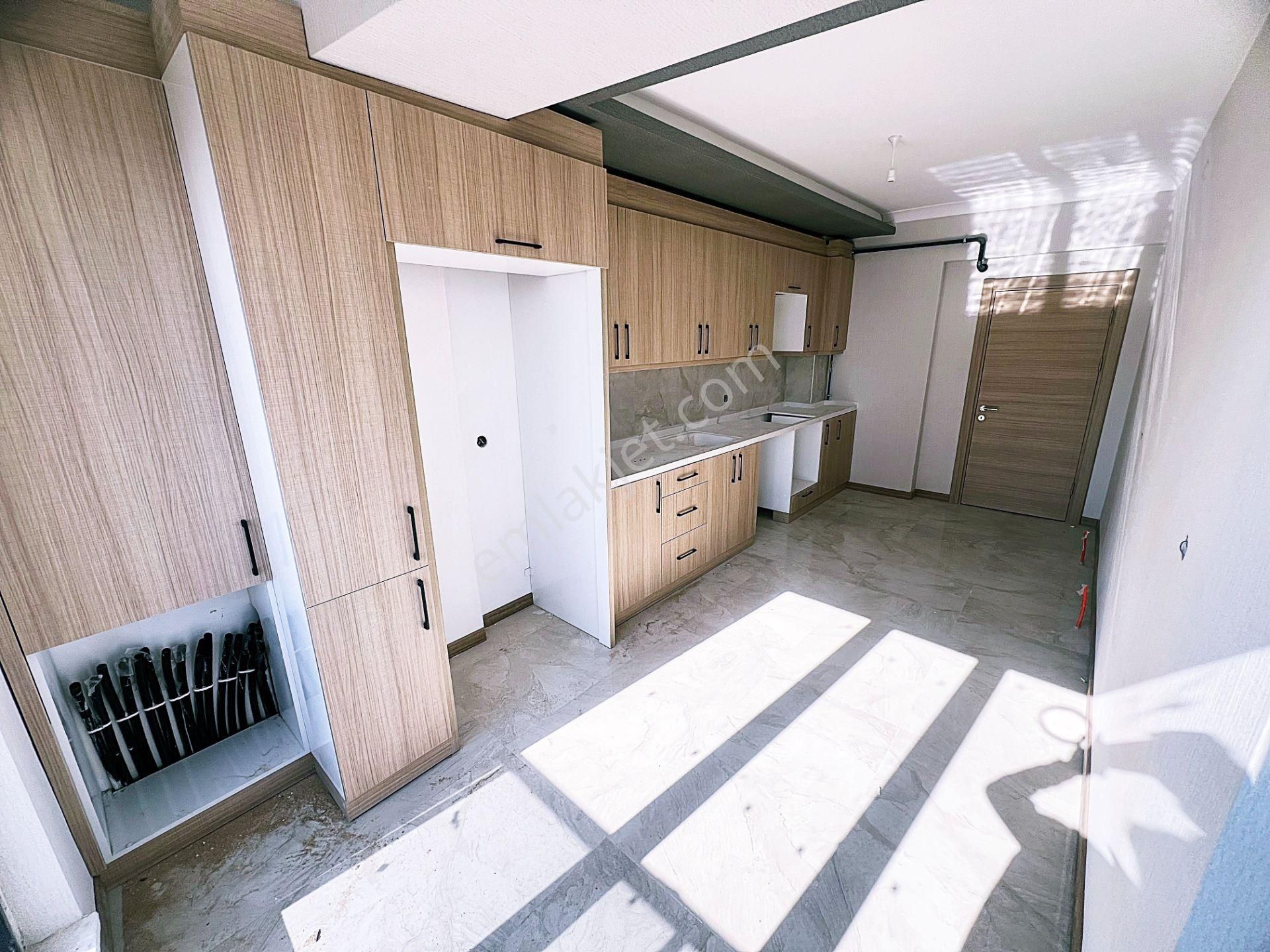 Cihandan Güventepe De Kalaballı Ve Güventepe Cadde Yakını Satlık Sıfır 3+1 Daire - Görsel 6