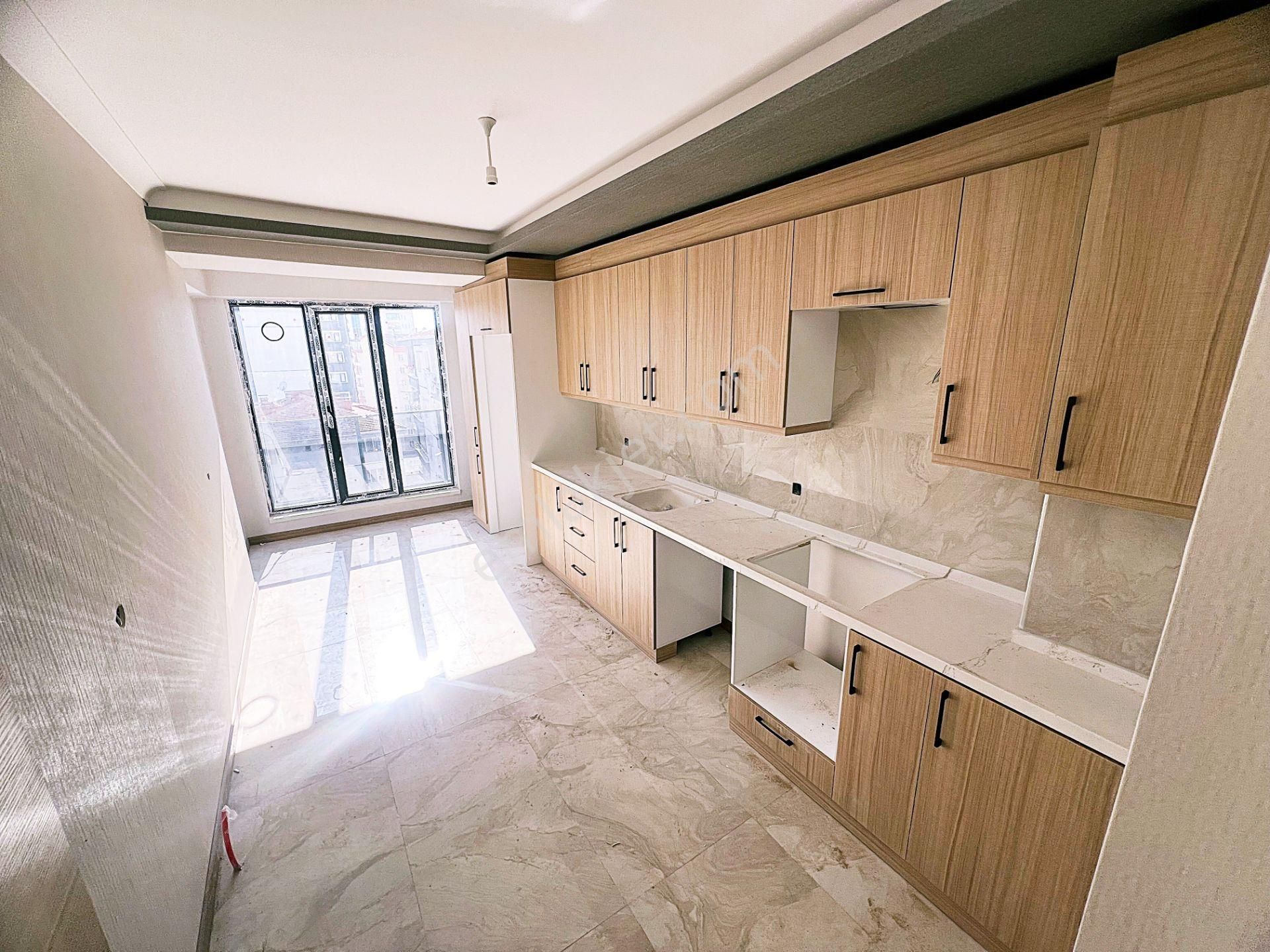 Cihandan Güventepe De Kalaballı Ve Güventepe Cadde Yakını Satlık Sıfır 3+1 Daire - Görsel 2