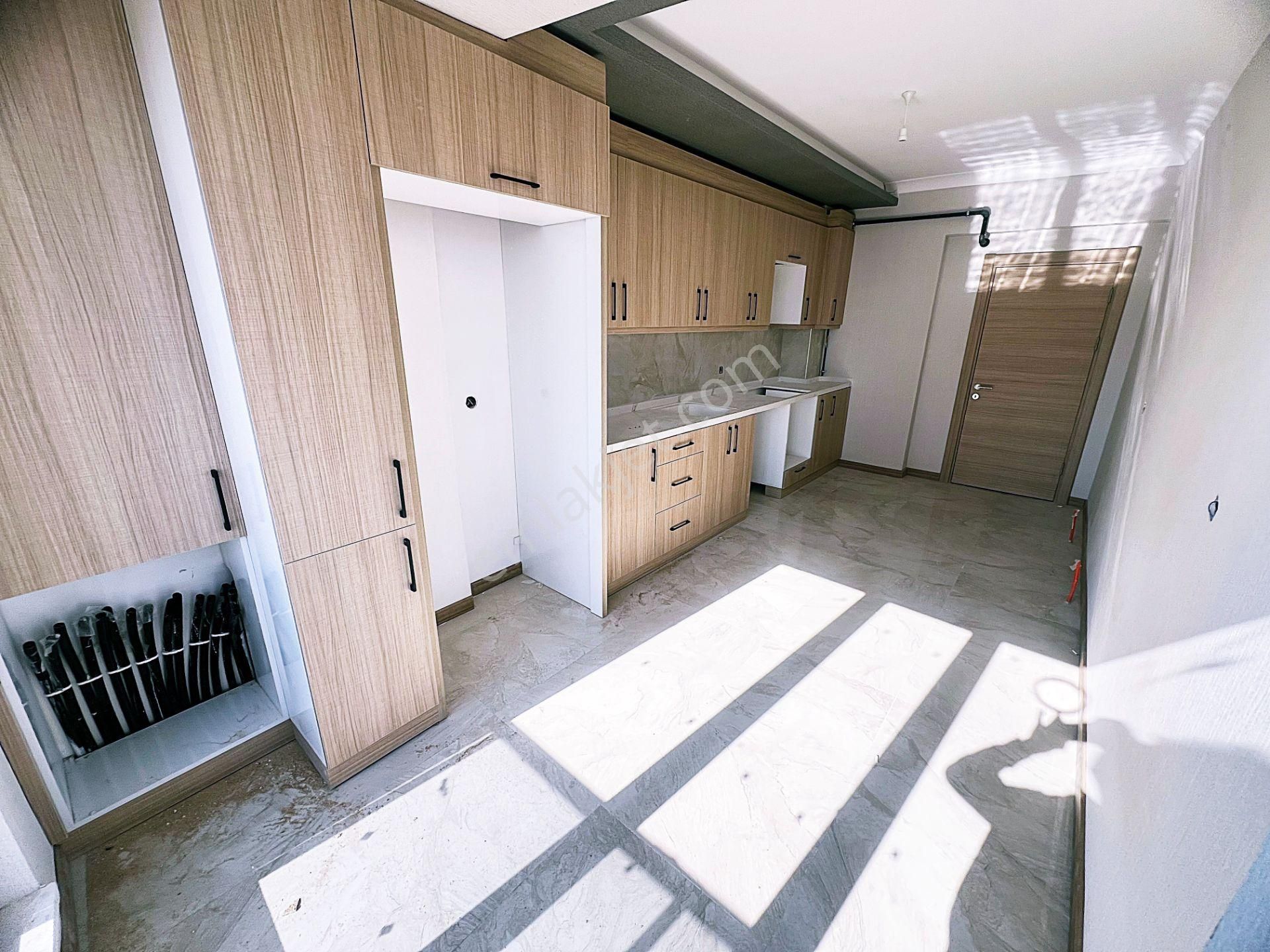 Cihandan Güventepe De Kalaballı Ve Güventepe Cadde Yakını Satlık Sıfır 3+1 Daire - Görsel 9