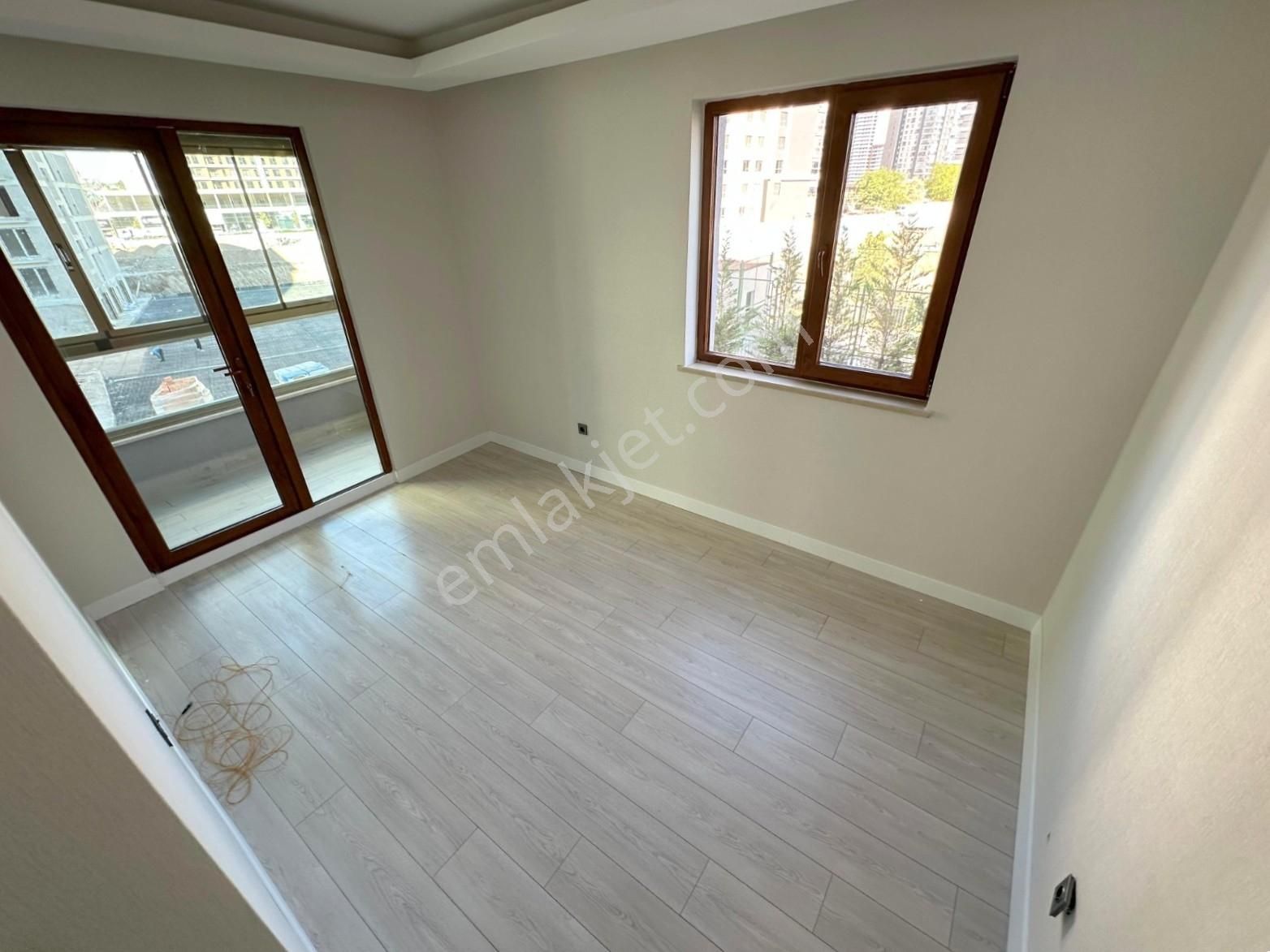 Ova Gross Çaprazı 2.kat 4+1 Lüx Yapılı Ön Cephe Kupon Site Daire - Görsel 6