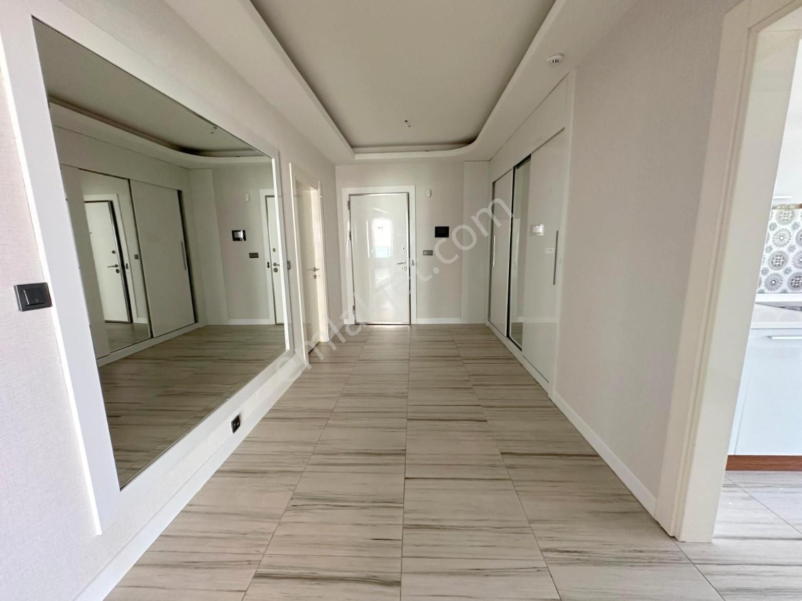 Ova Gross Çaprazı 2.kat 4+1 Lüx Yapılı Ön Cephe Kupon Site Daire - Görsel 35