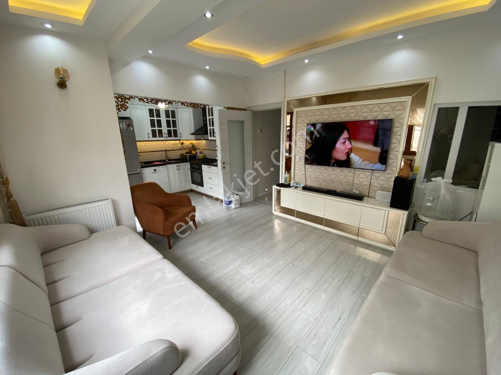 Acill Konak Zeytinlik Mah.de Kemer İzban Yakını 2+1 85m2 Dgazlı Asansörlü Lüx Satılık Daire - Görsel 2