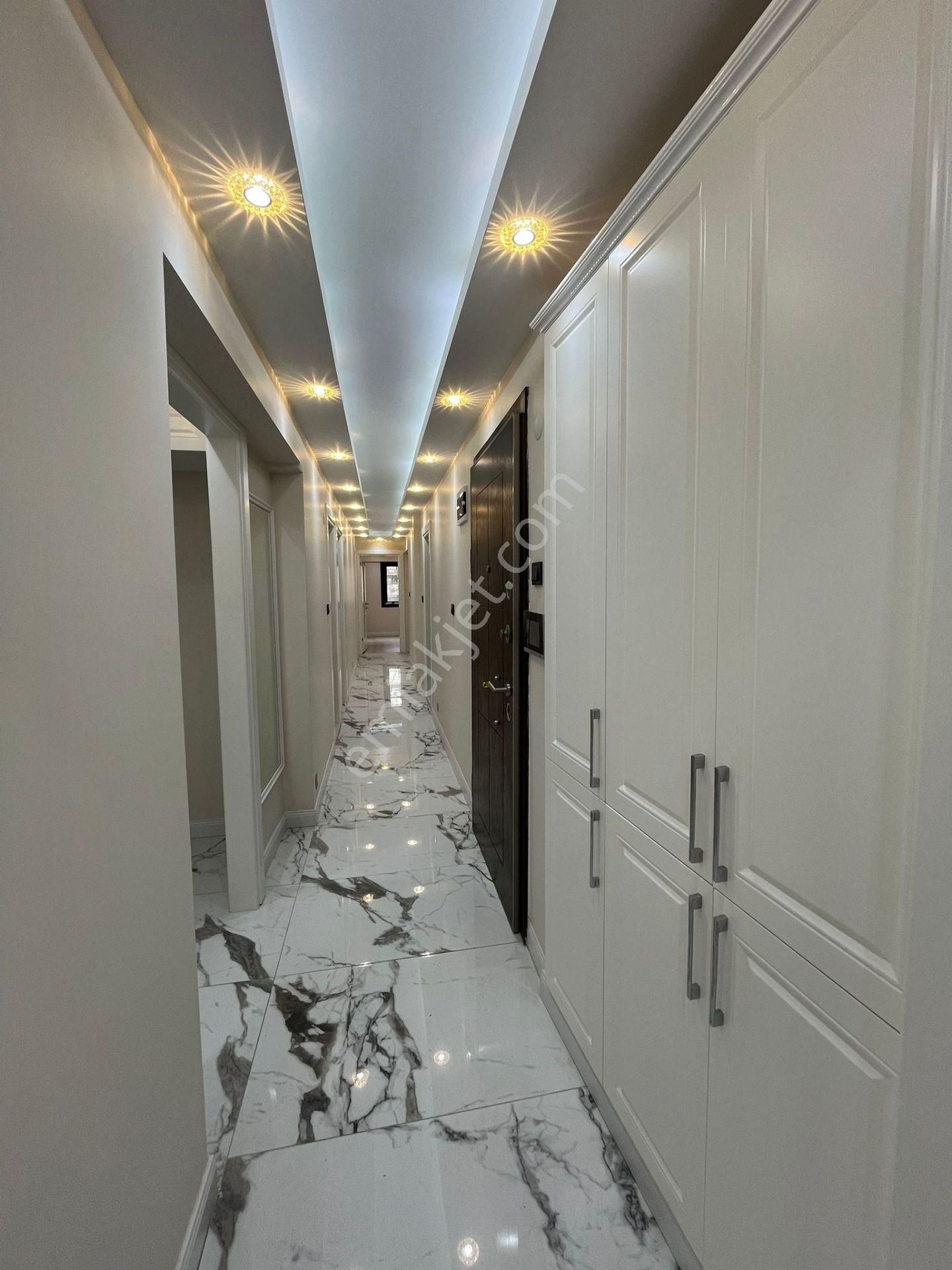 Mithatpaşa Cad. Arakat Full Yapılı 3+1 Asansörlü Daire - Görsel 29