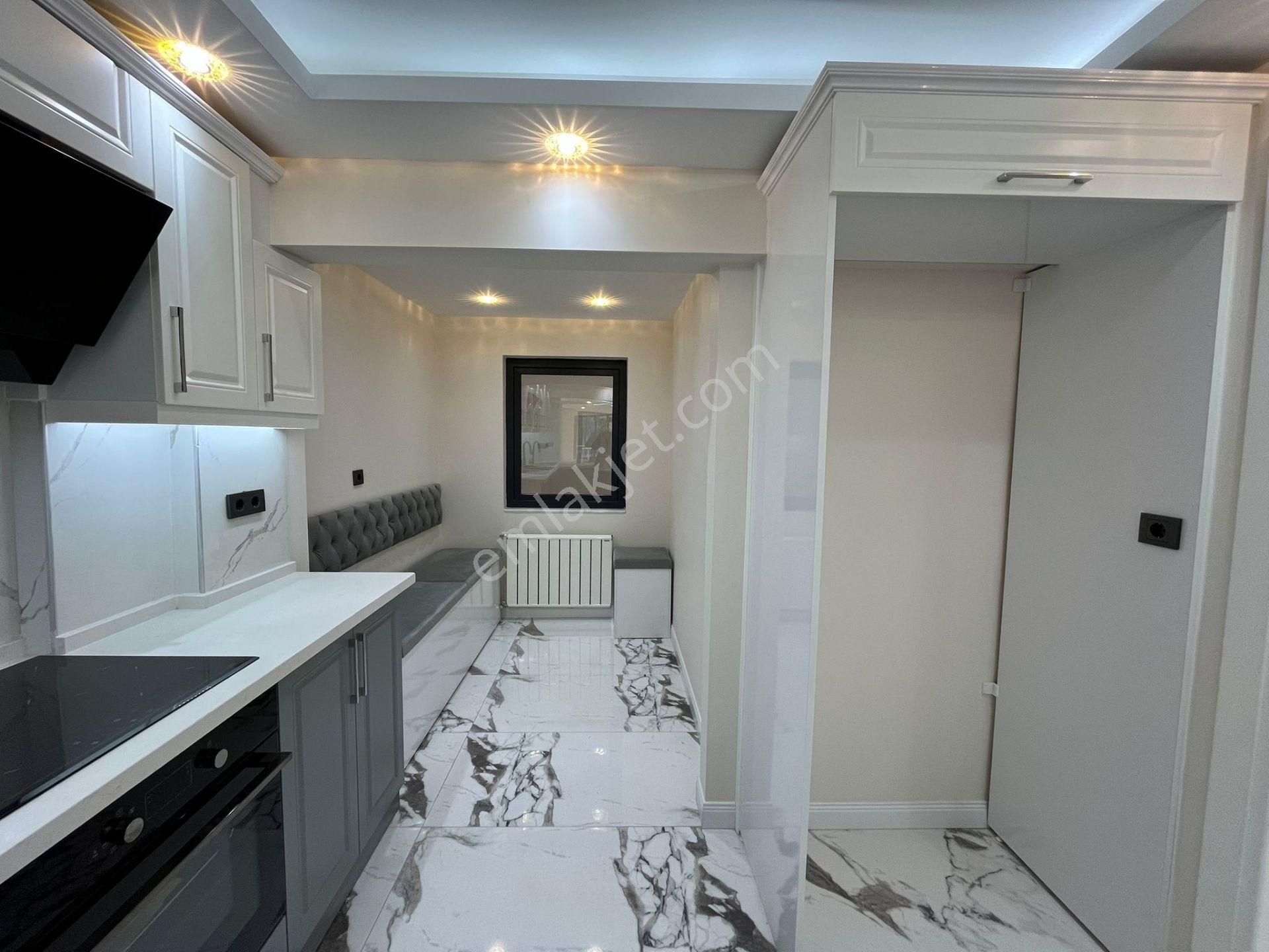 Mithatpaşa Cad. Arakat Full Yapılı 3+1 Asansörlü Daire - Görsel 9