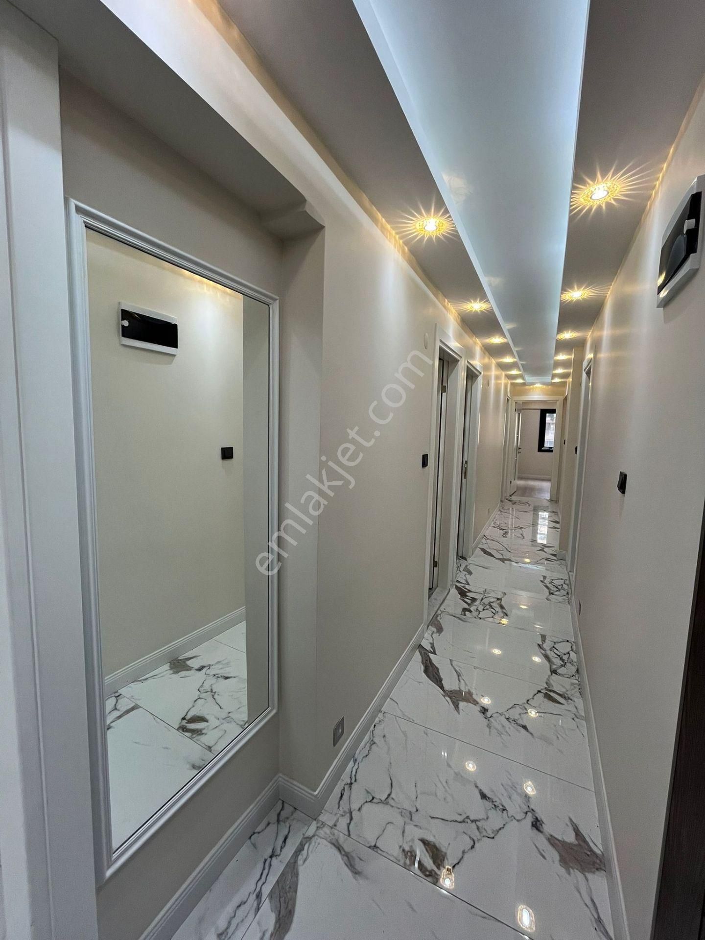 Mithatpaşa Cad. Arakat Full Yapılı 3+1 Asansörlü Daire - Görsel 28