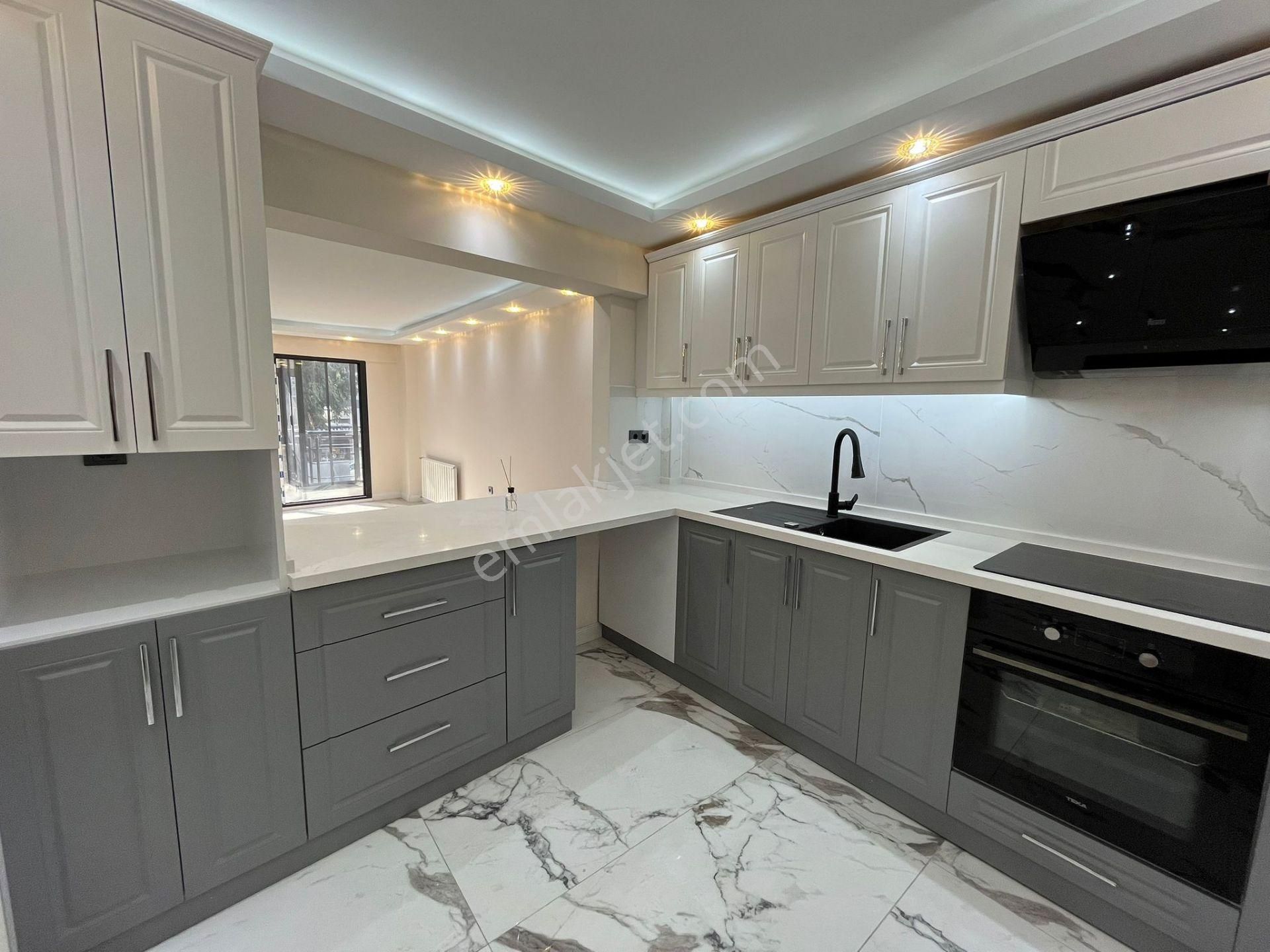 Mithatpaşa Cad. Arakat Full Yapılı 3+1 Asansörlü Daire - Görsel 6