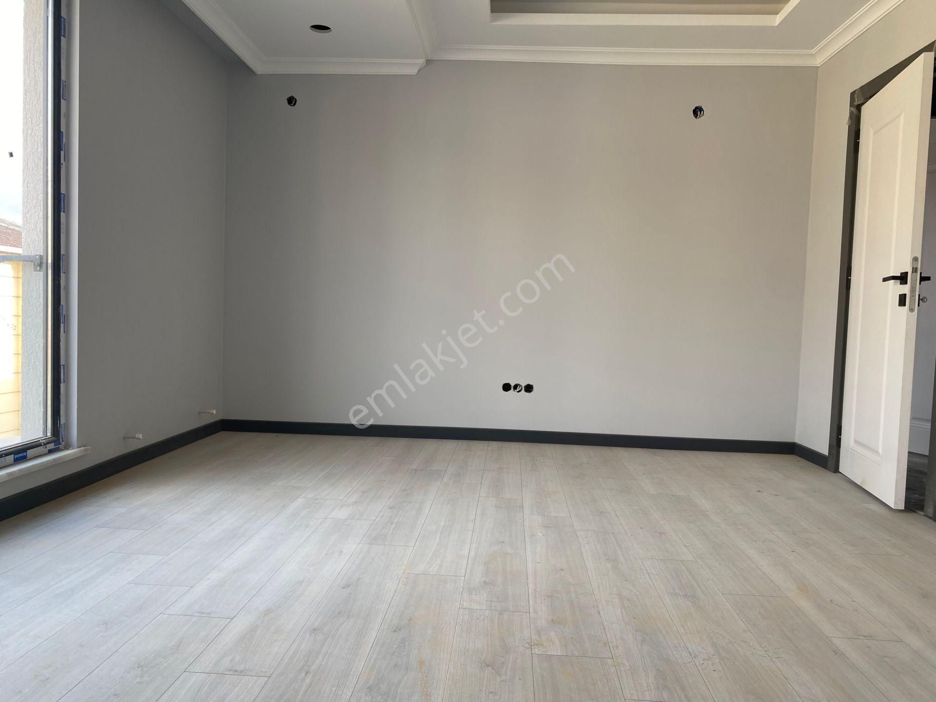 Avrupa Emlak Tan Esenler Fatih Mh 90m² 2+1 4.kat,sıfır Bina,tek Daire Üzerine,asansörlü,satılık - Görsel 3