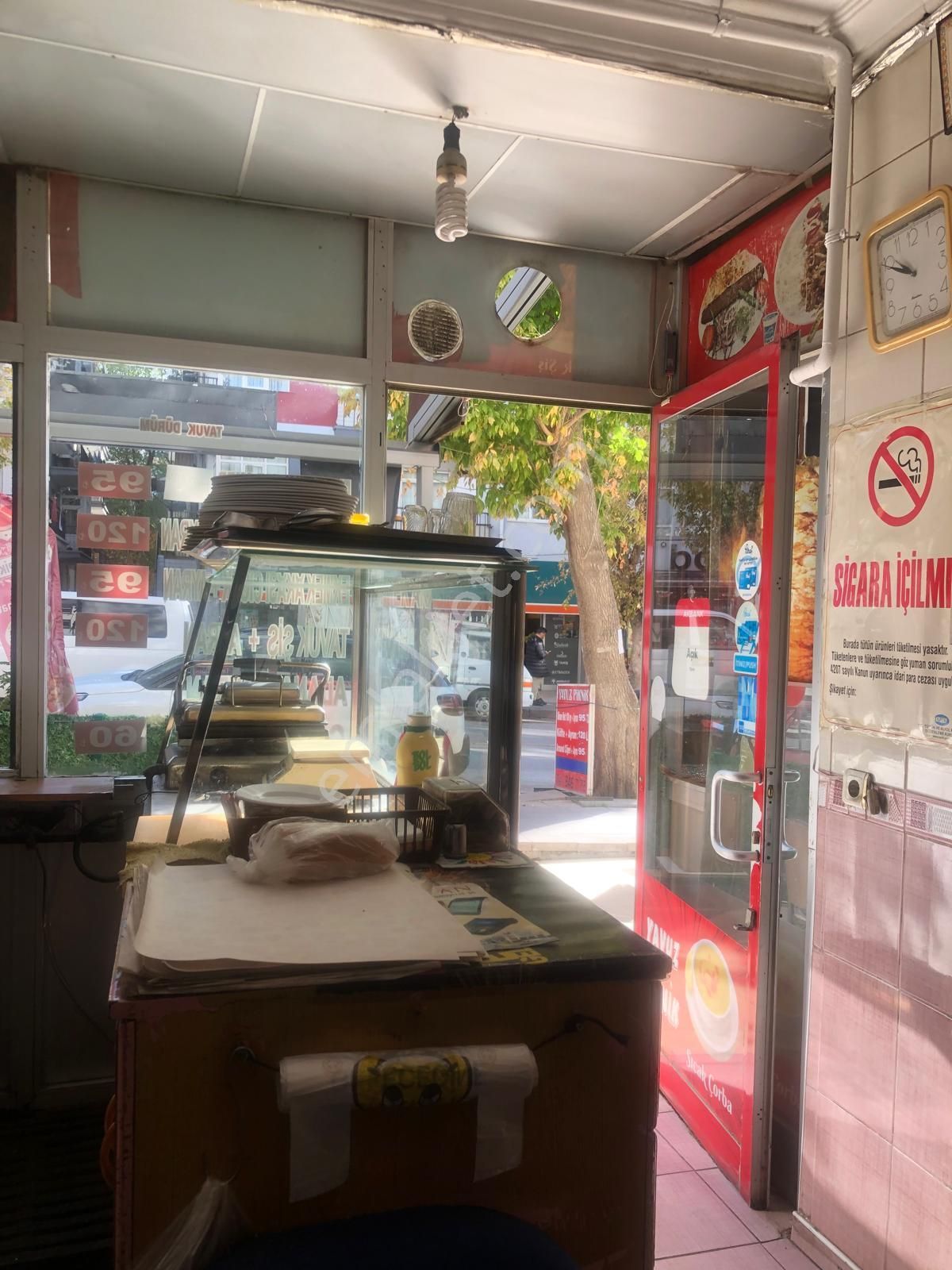 Demetevlerin En İşlek Yerinde Devren Satılık Dükkan