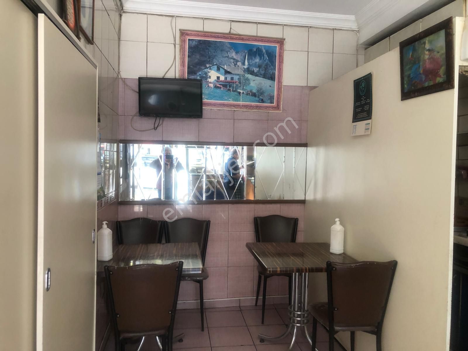 Demetevlerin En İşlek Yerinde Devren Satılık Dükkan - Görsel 2