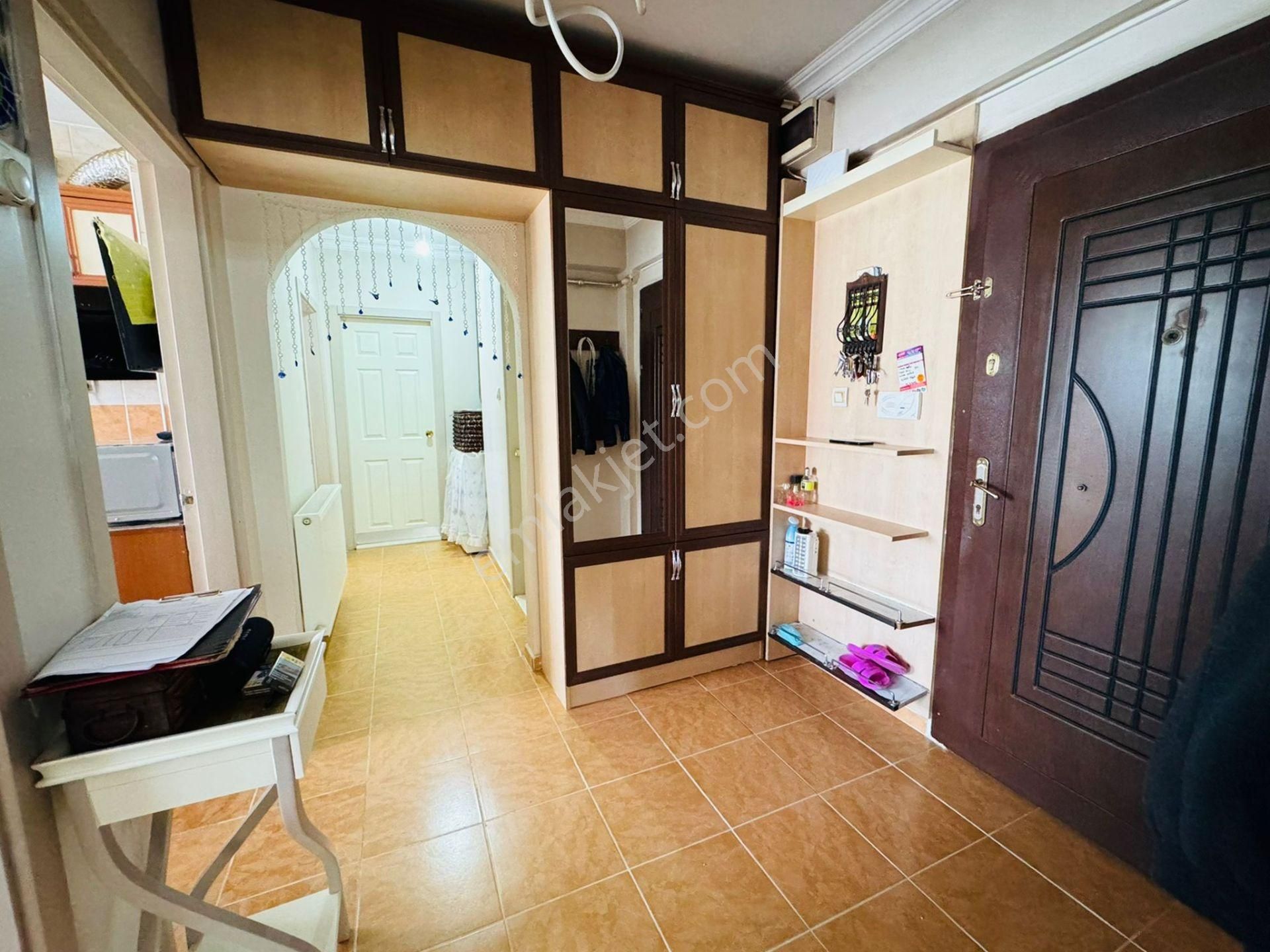 Beşikkaya Mahallesinde 3+1 3. Katta Satılık Daire !! - Görsel 13