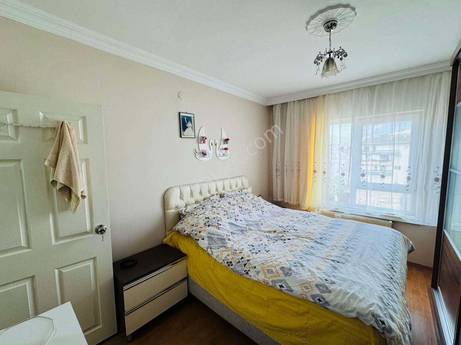 Beşikkaya Mahallesinde 3+1 3. Katta Satılık Daire !! - Görsel 10