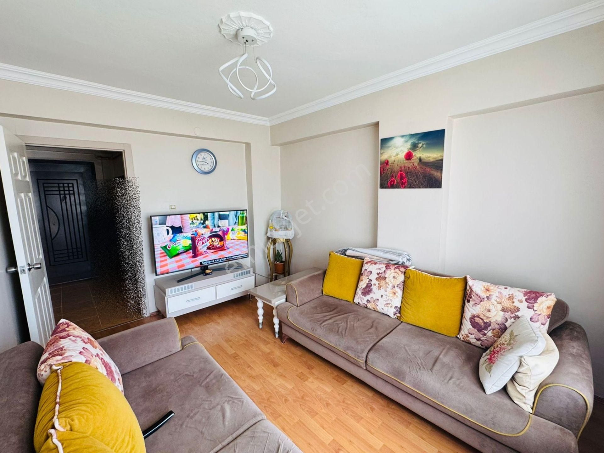 Beşikkaya Mahallesinde 3+1 3. Katta Satılık Daire !! - Görsel 8