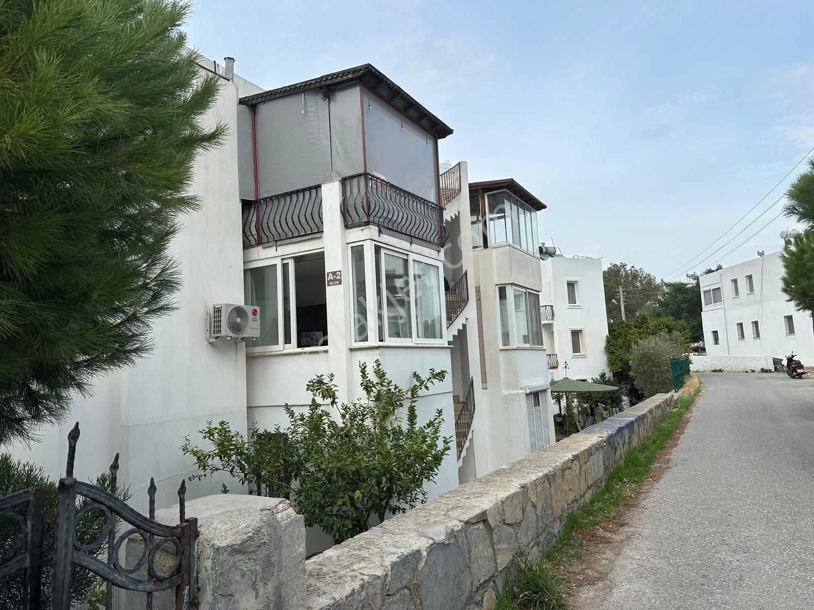 Bitez Bahçeşehir Koleji Yakınında Satılık 2+1 Ara Kat Daire - Görsel 2