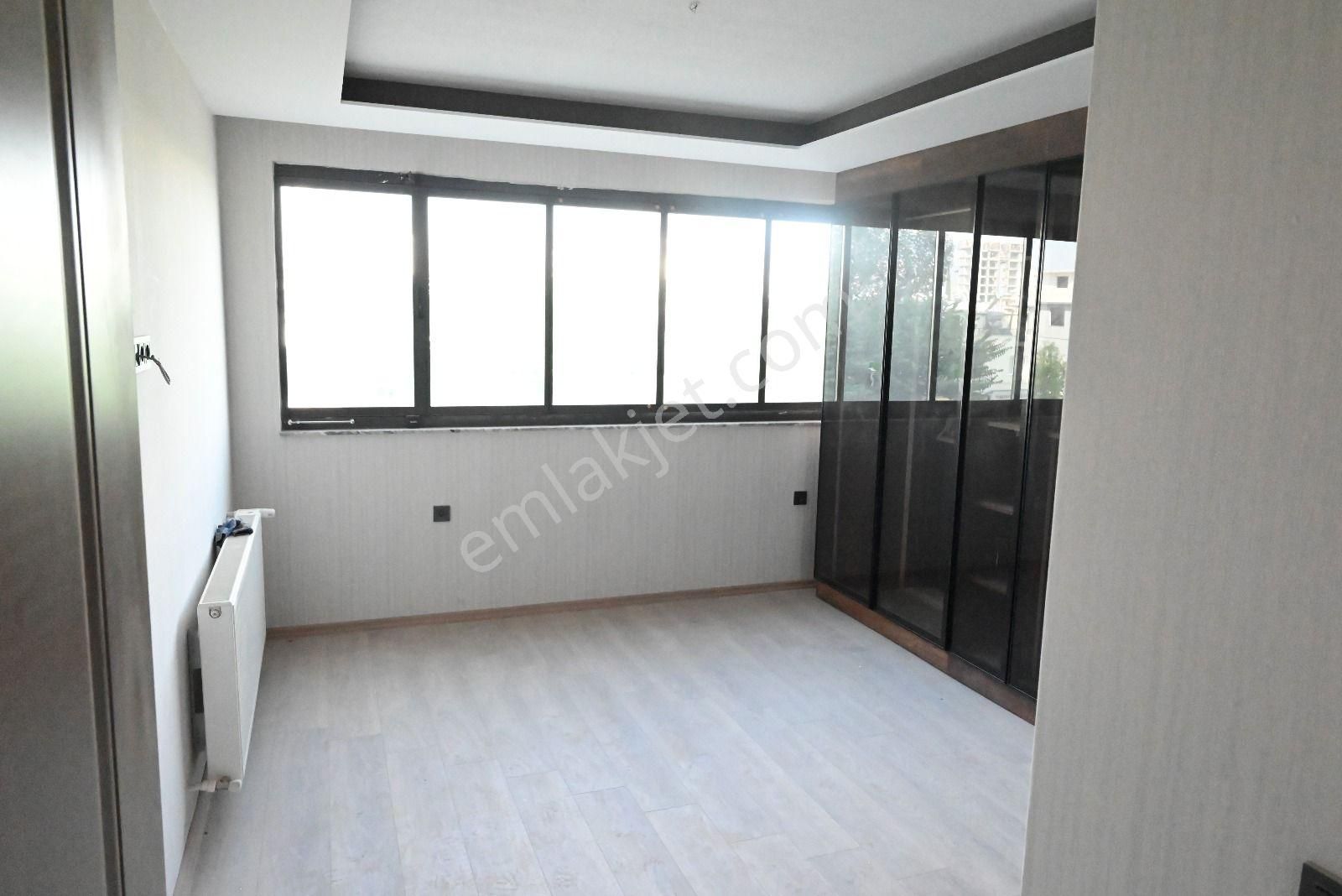 Ultra Lüks Site İçerisinde Havuzlu Doğal Gazlı 2+1 Satılık Daire - Görsel 12