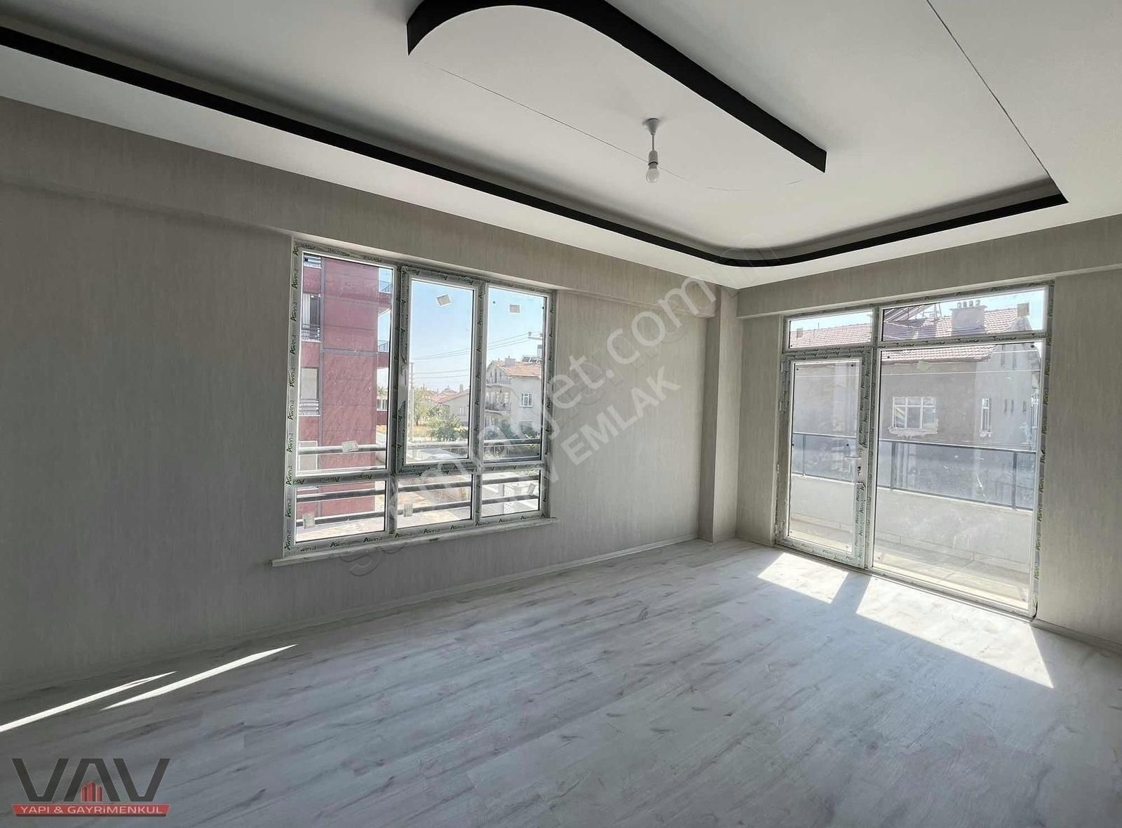 Karaman Yolu Üzeri Oturuma Hazır Sıfır Geniş 2+1 Daire! - Görsel 2