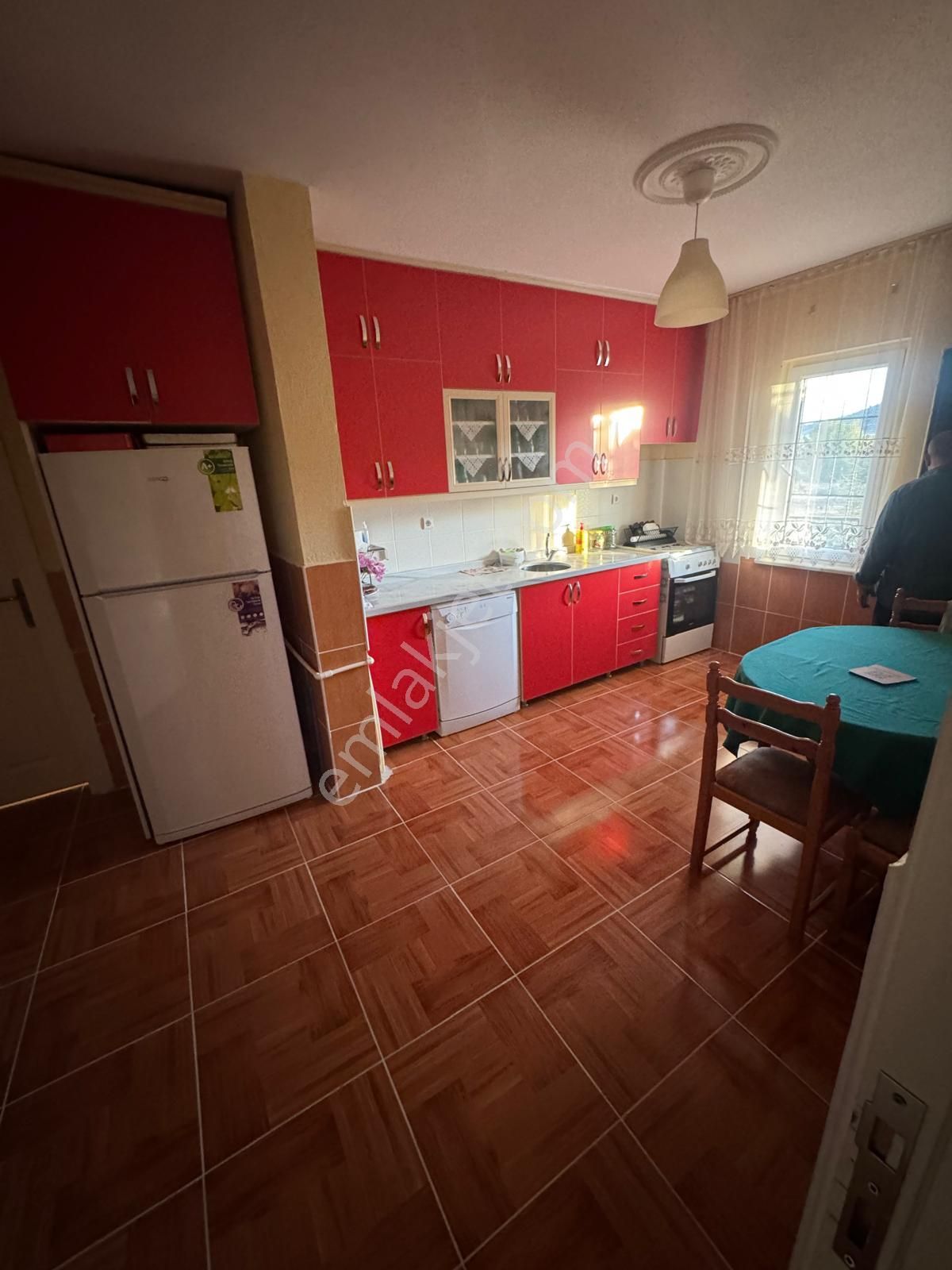 Tufanbeyli Bozgüney Mahallesinde Kaçırılmayacak Geniş Bahçeli Müstakil 2 Katlı Ev Ve Büyük Bahçesi - Görsel 10