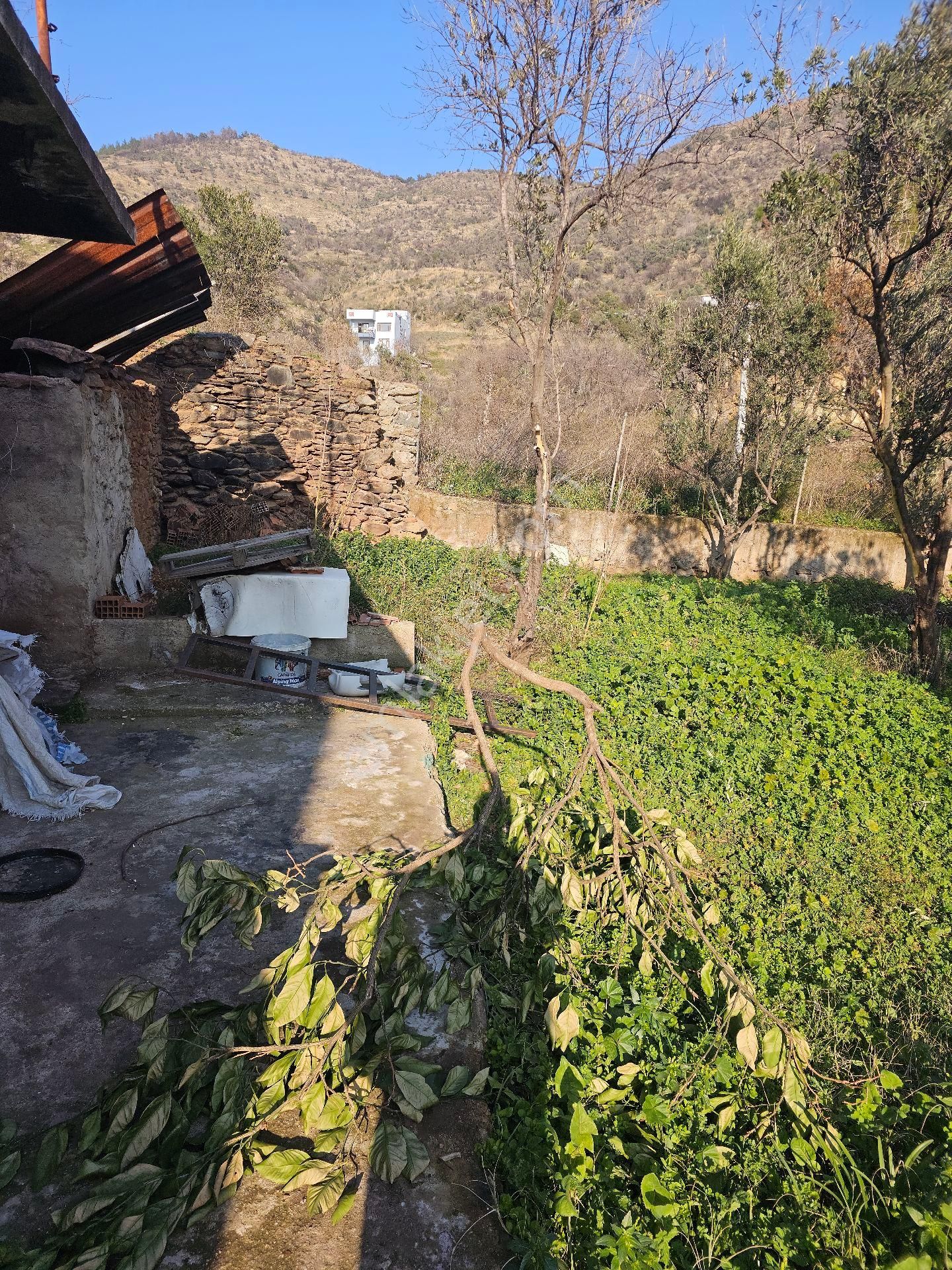 Bayındır Yeşilova Satılık 414 M2 Kargir Ev Ve Arsa - Görsel 18