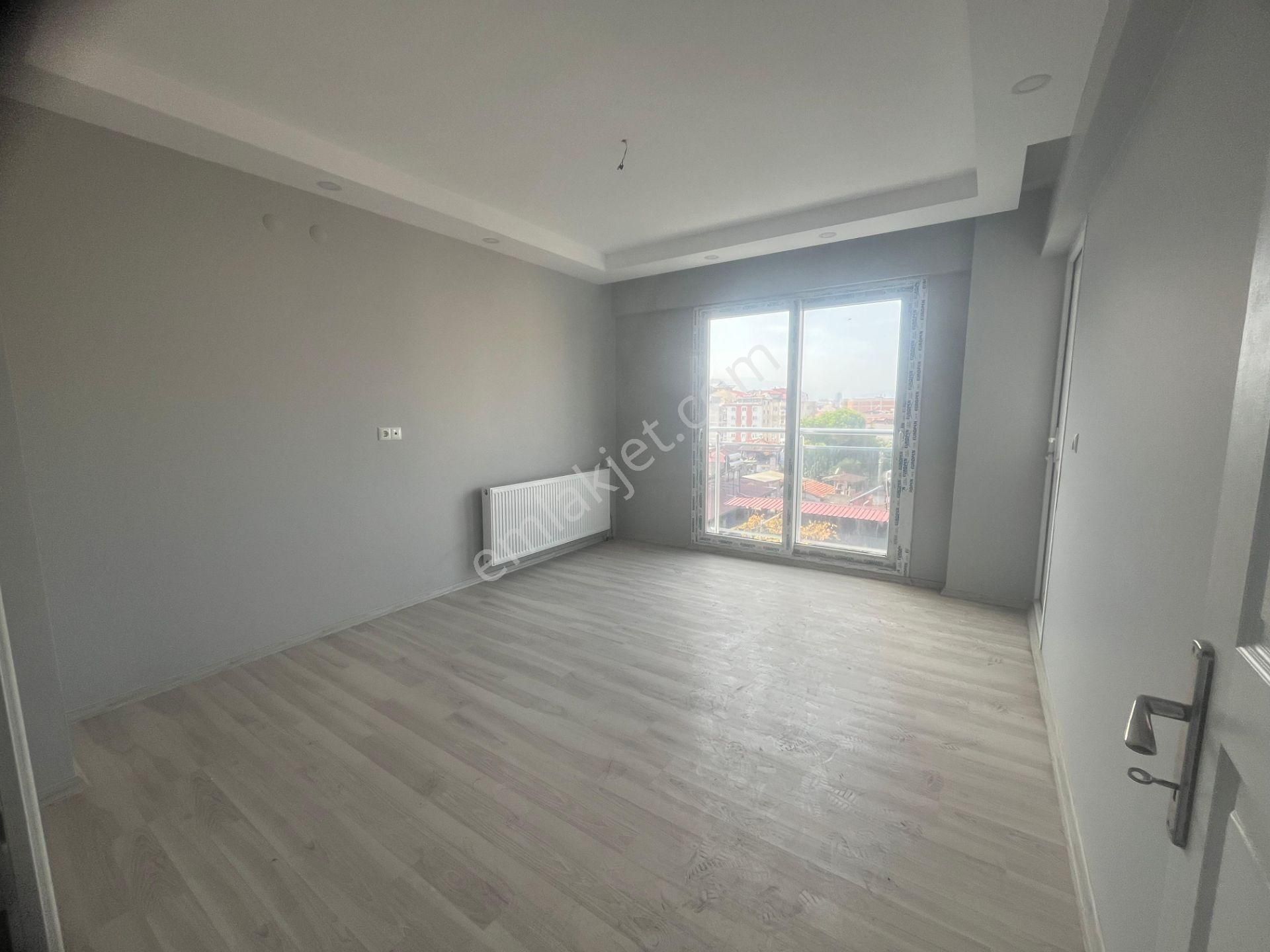 Salihli Erdem Emlaktan Acısu Cadde Üzeri 3+1 Satılık Daire - Görsel 14