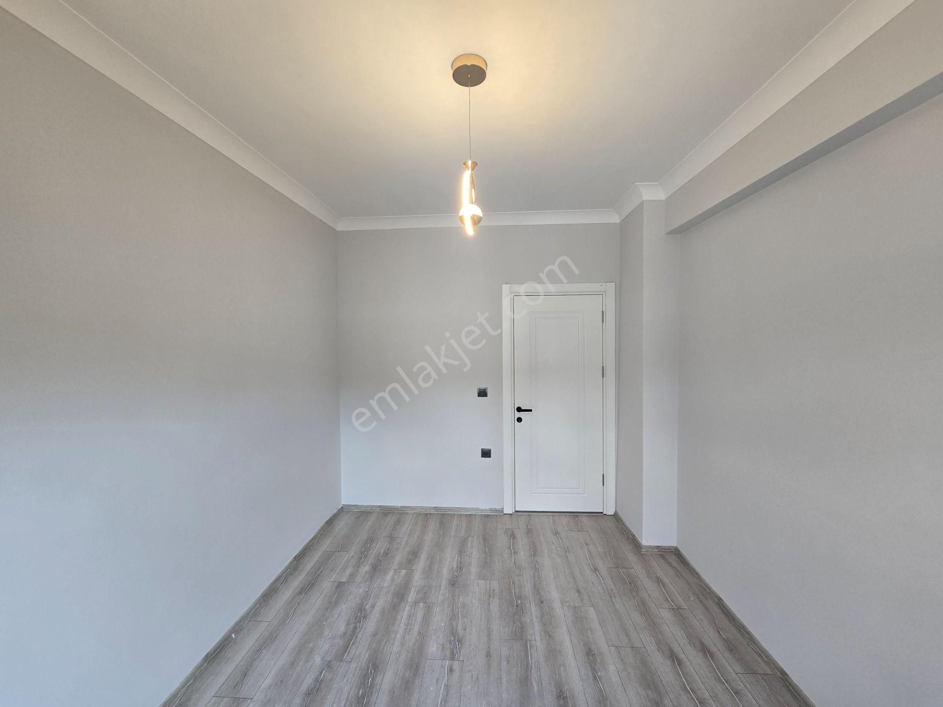 İkizçay'da Emsallerinin Çok Ötesinde Ebeveyn Banyolu 2+1 Daire - Görsel 17