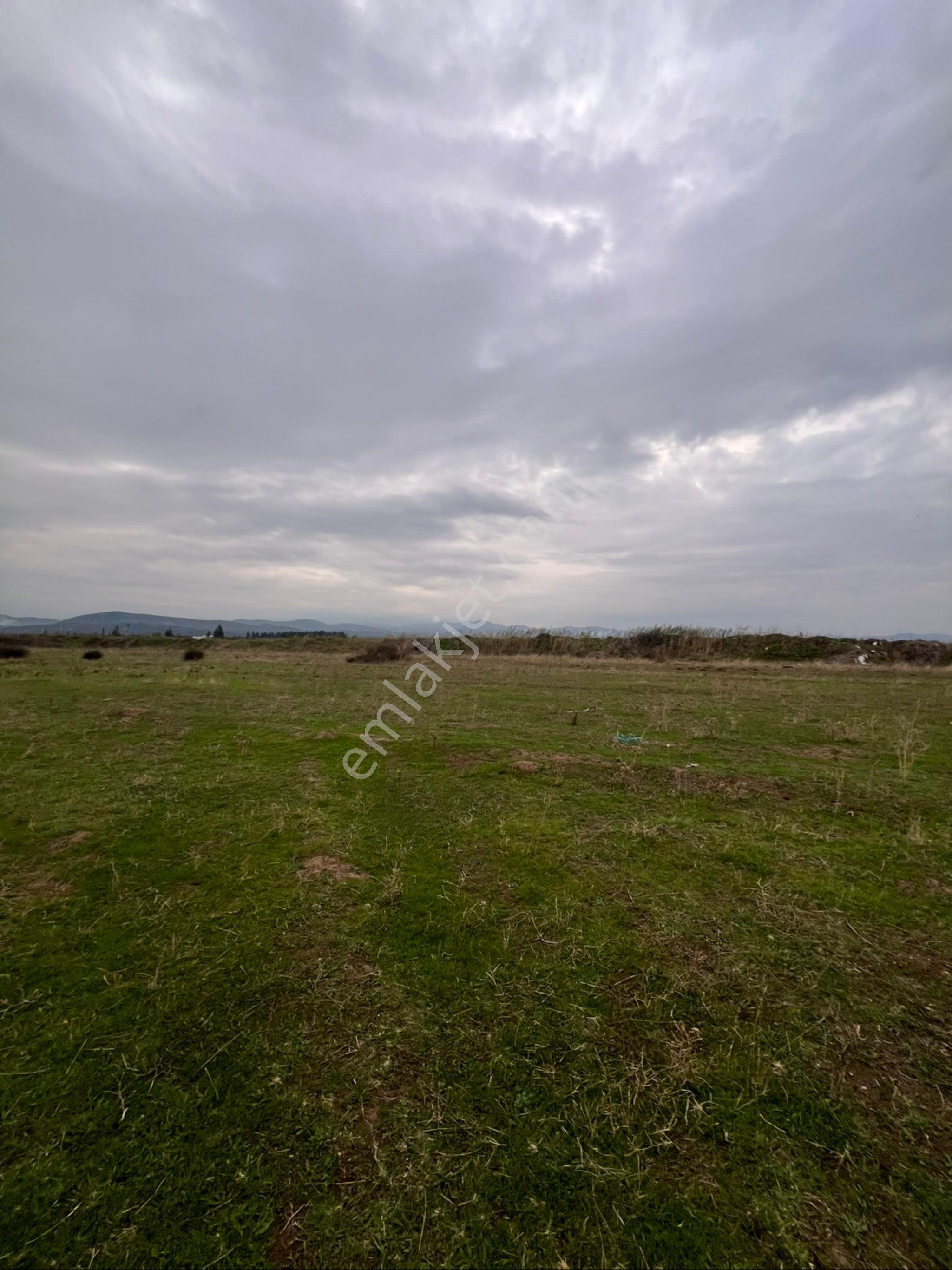 Karaağaçta Satılık Hesaplı 406 M Villa Arsası