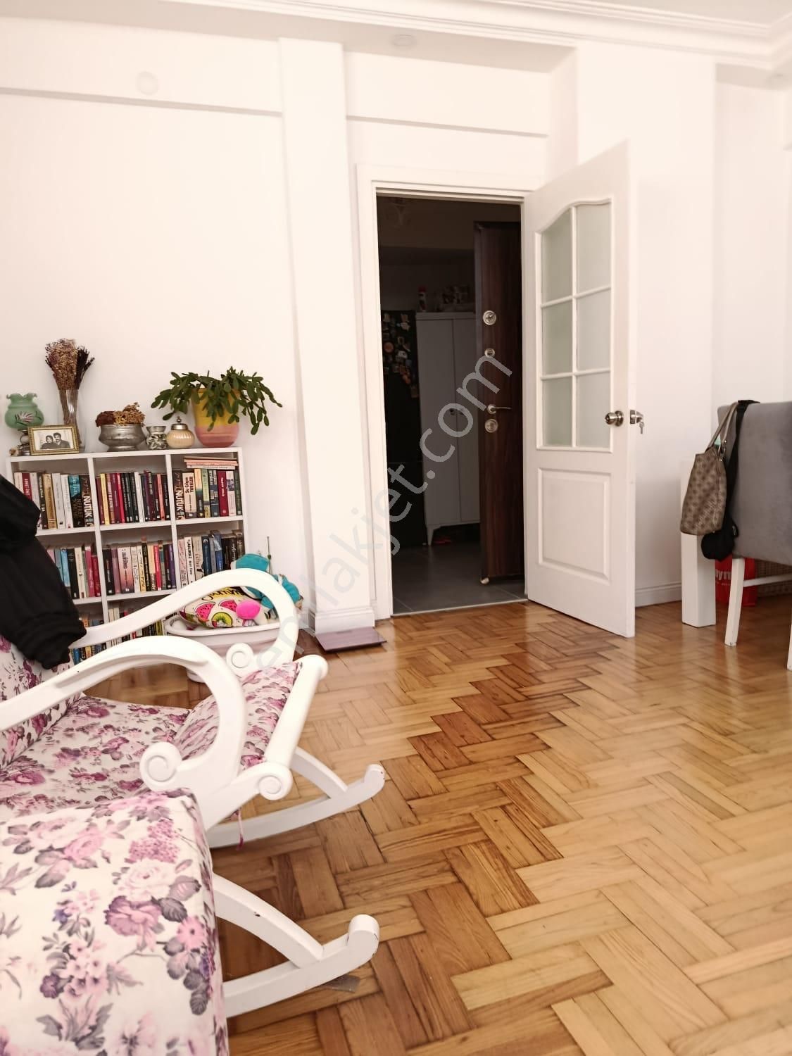 Beşiktaş Ortaköy Şık Bina Işık Alan Yüksek Tavan Zemin Kat Daire - Görsel 21