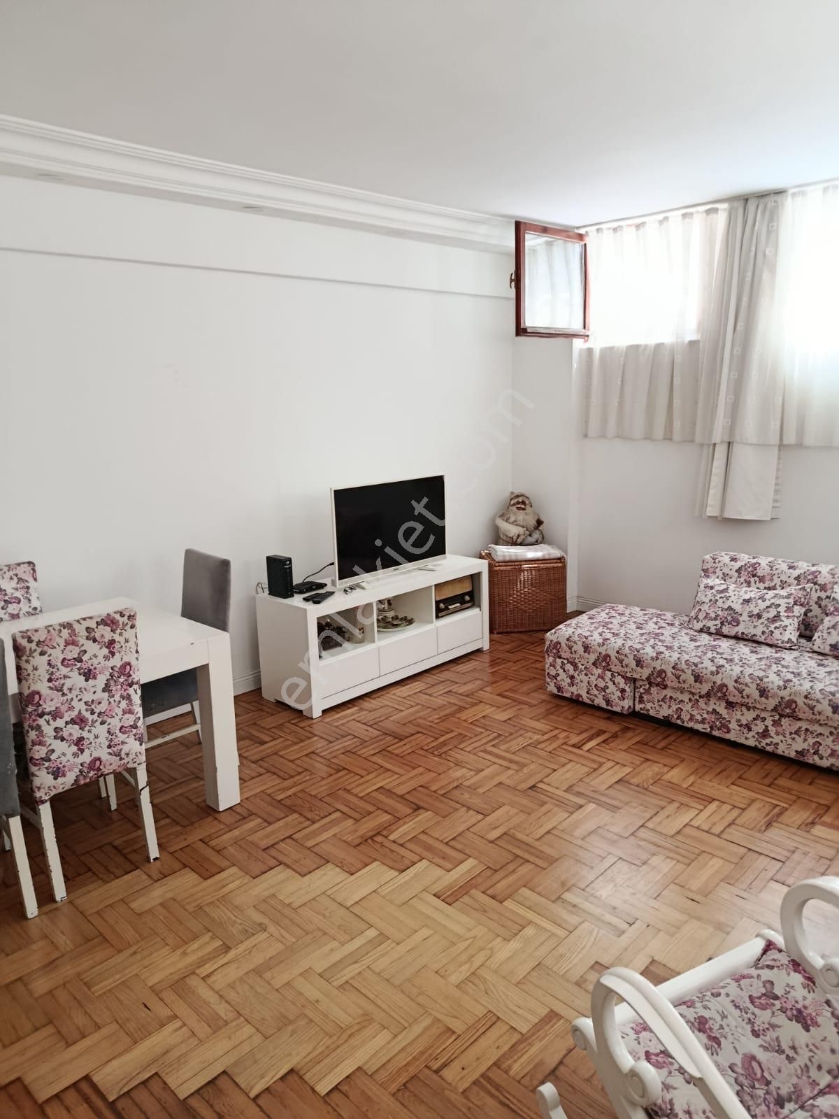 Beşiktaş Ortaköy Şık Bina Işık Alan Yüksek Tavan Zemin Kat Daire - Görsel 5