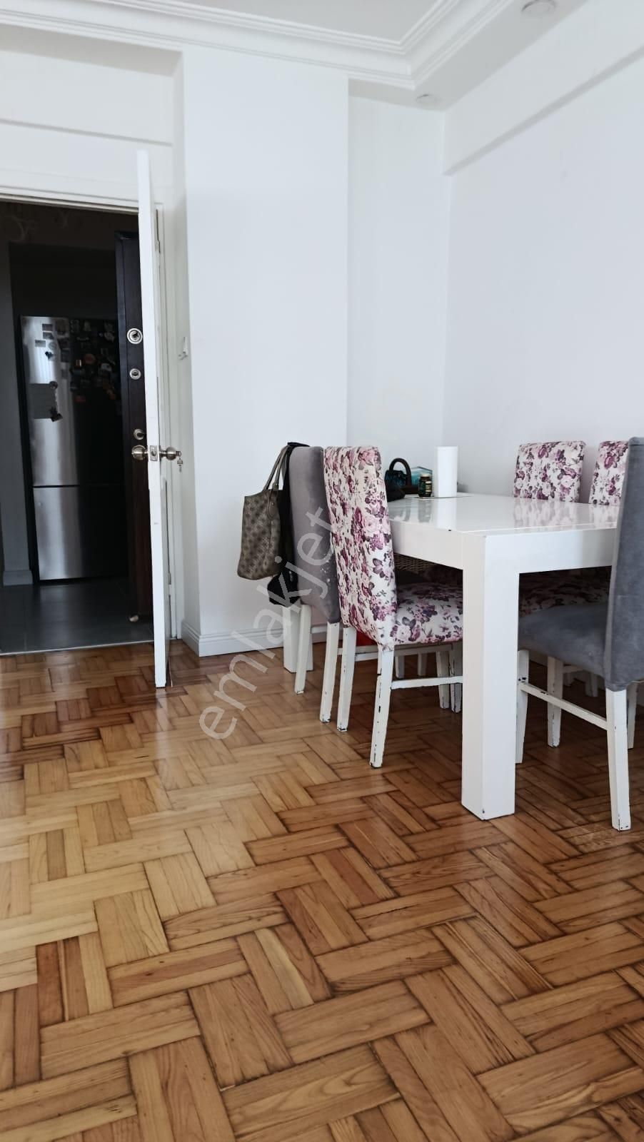 Beşiktaş Ortaköy Şık Bina Işık Alan Yüksek Tavan Zemin Kat Daire - Görsel 9