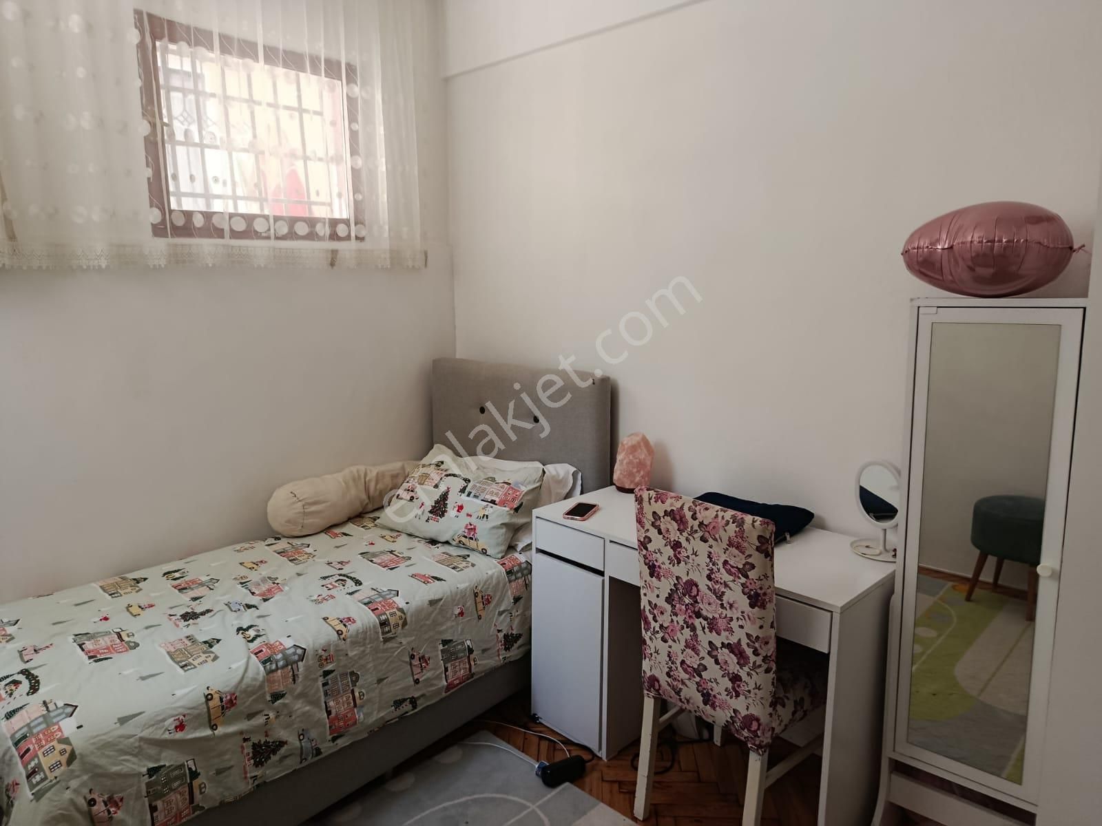 Beşiktaş Ortaköy Şık Bina Işık Alan Yüksek Tavan Zemin Kat Daire - Görsel 4