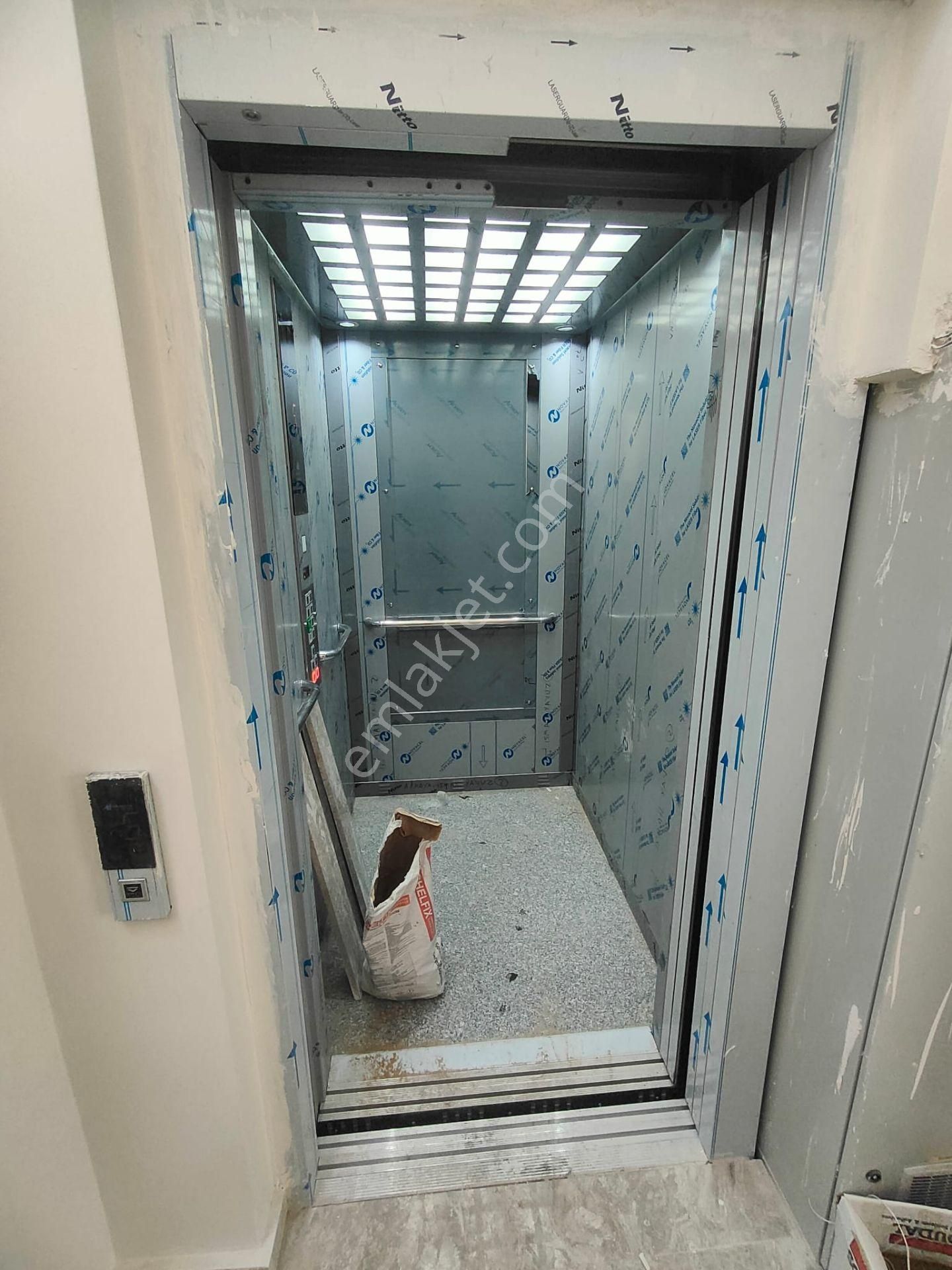 Emlak Dünyasından Altıntepede 2+1 Bahçe Kullanımlı Ters Dubleks - Görsel 17