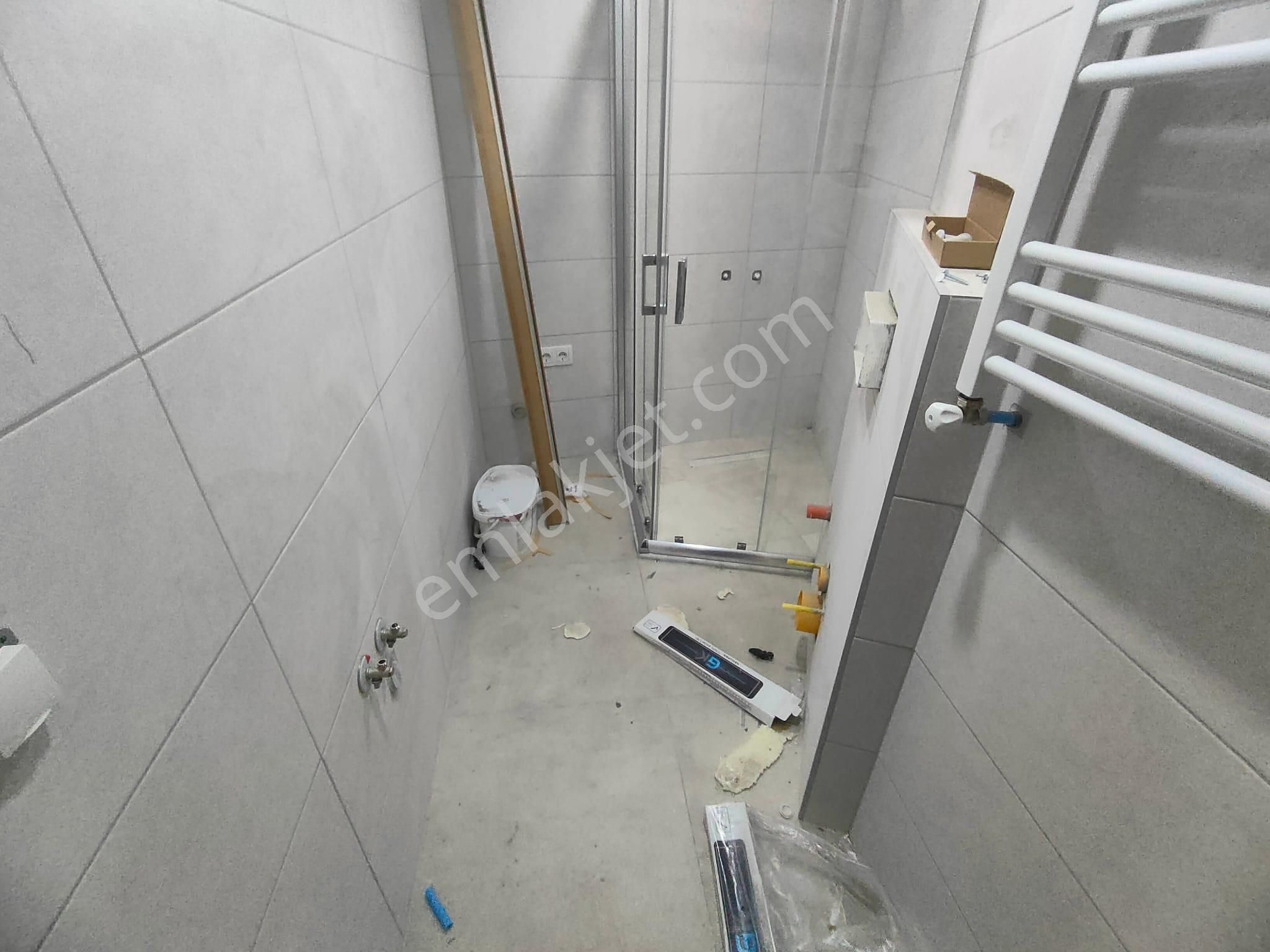 Emlak Dünyasından Altıntepede 2+1 Bahçe Kullanımlı Ters Dubleks - Görsel 12