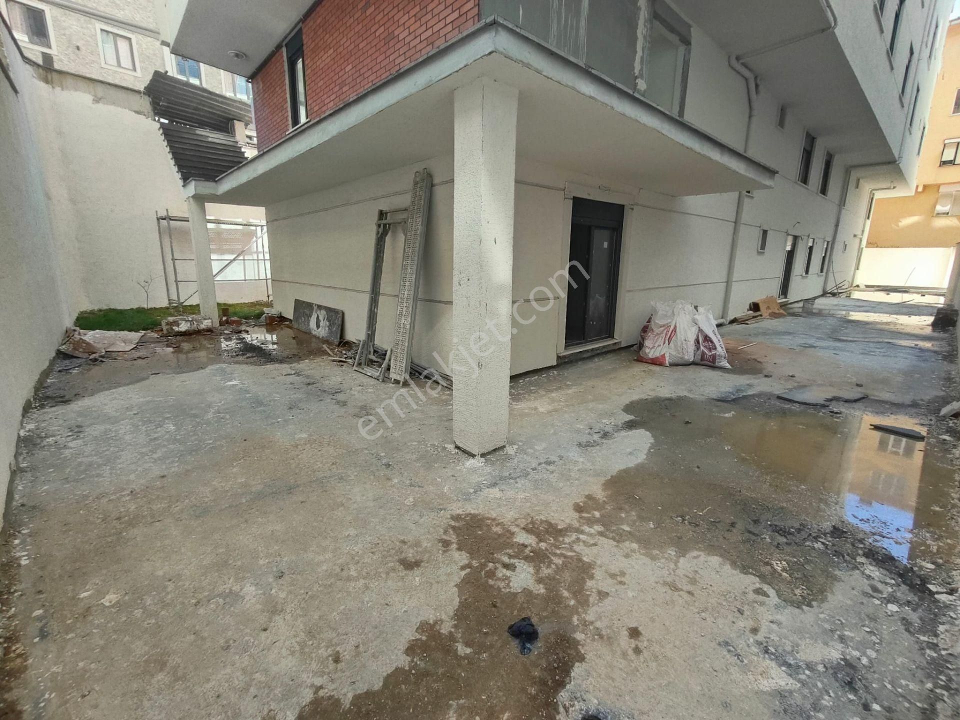 Emlak Dünyasından Altıntepede 2+1 Bahçe Kullanımlı Ters Dubleks - Görsel 14