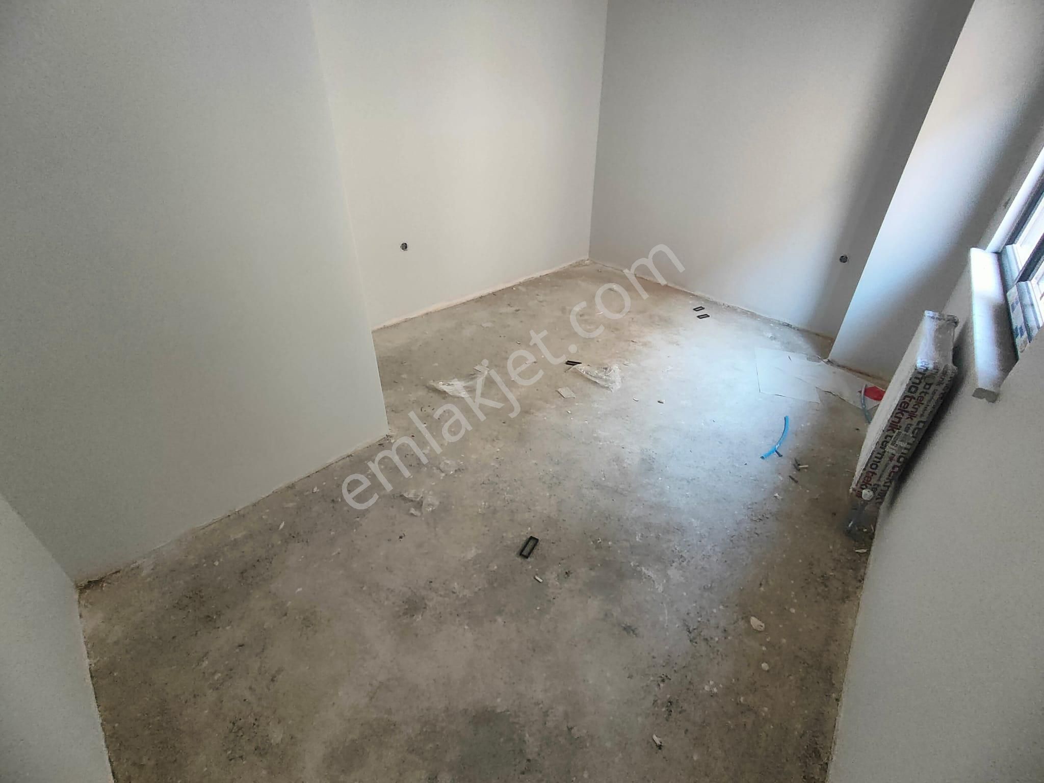 Emlak Dünyasından Altıntepede 2+1 Bahçe Kullanımlı Ters Dubleks - Görsel 11