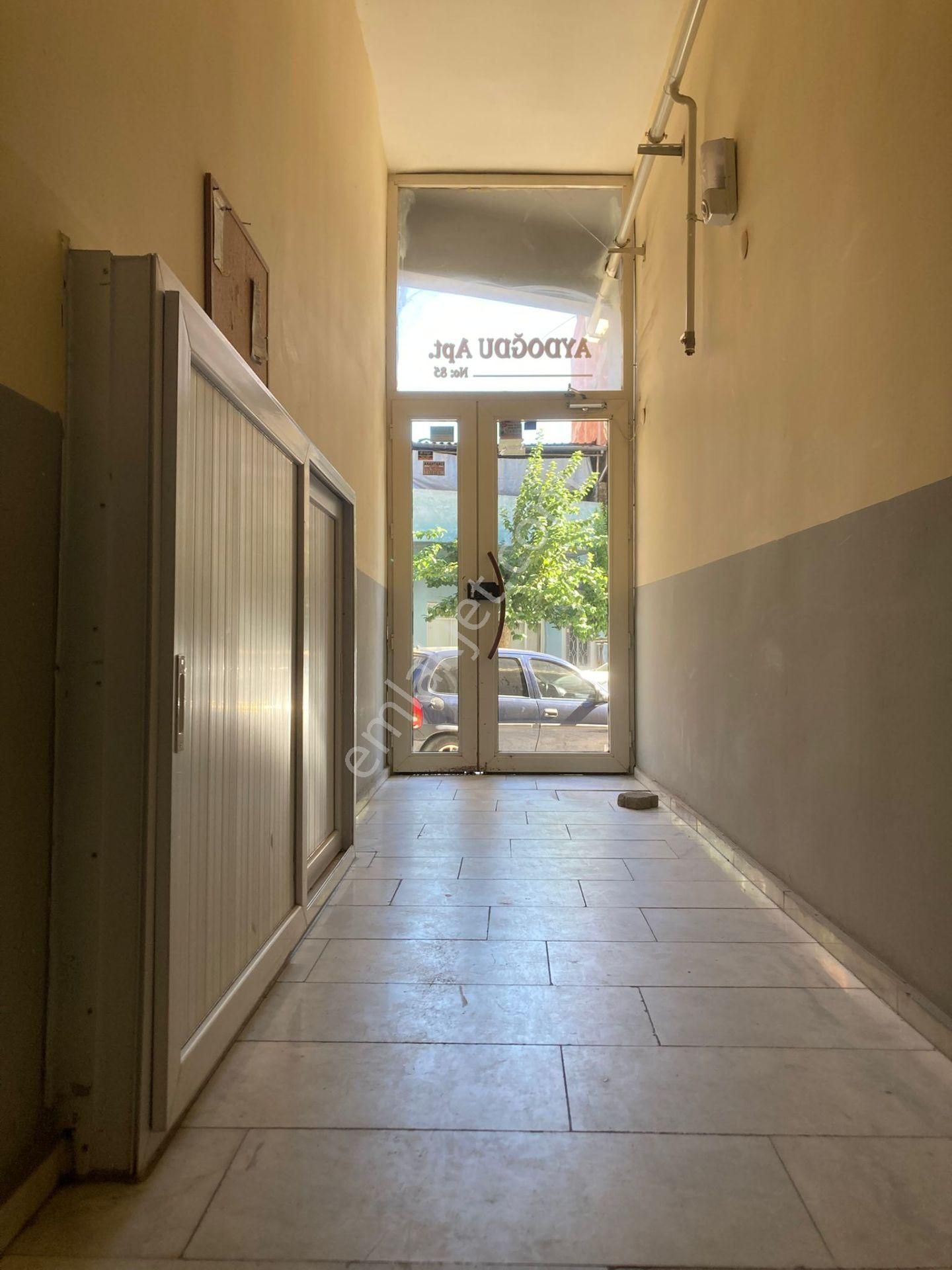 Salı Pazarı Caddesi'nde Satılık 3+1 Daire (asansörlü, 120m²) - Görsel 9