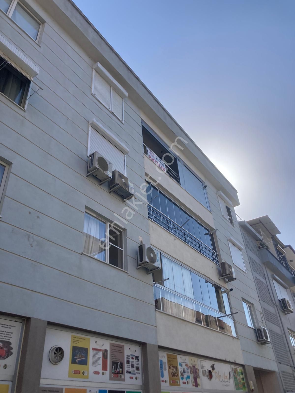 Salı Pazarı Caddesi'nde Satılık 3+1 Daire (asansörlü, 120m²) - Görsel 31