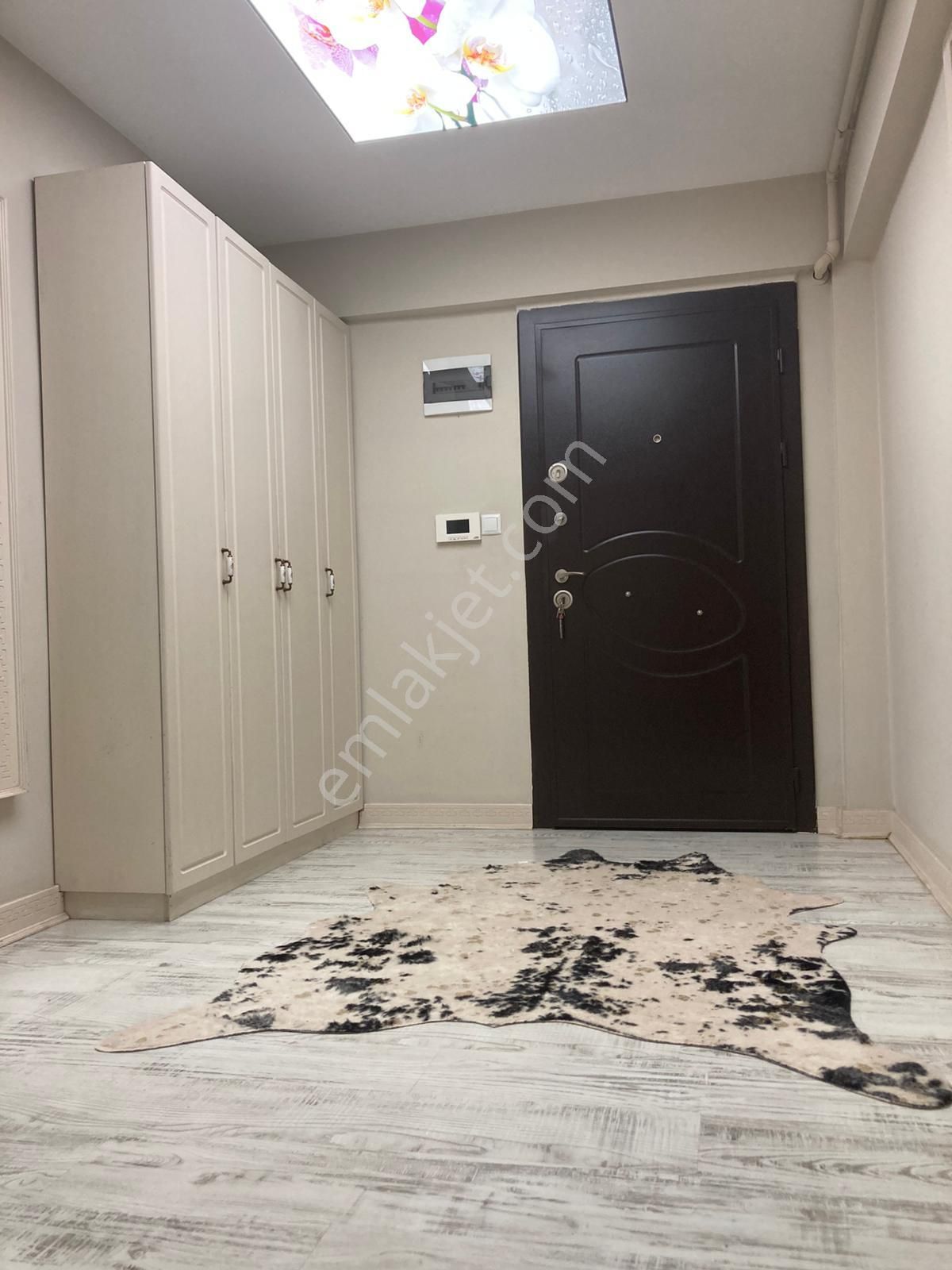 Salı Pazarı Caddesi'nde Satılık 3+1 Daire (asansörlü, 120m²) - Görsel 15