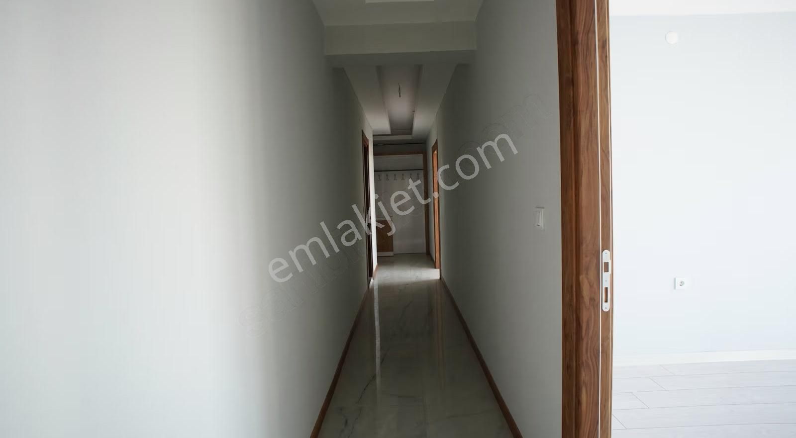 Doğru Gayrimenkulden 7/24 Güvenlikli Havuzlu Site İçerisinde 2+1 - Görsel 25