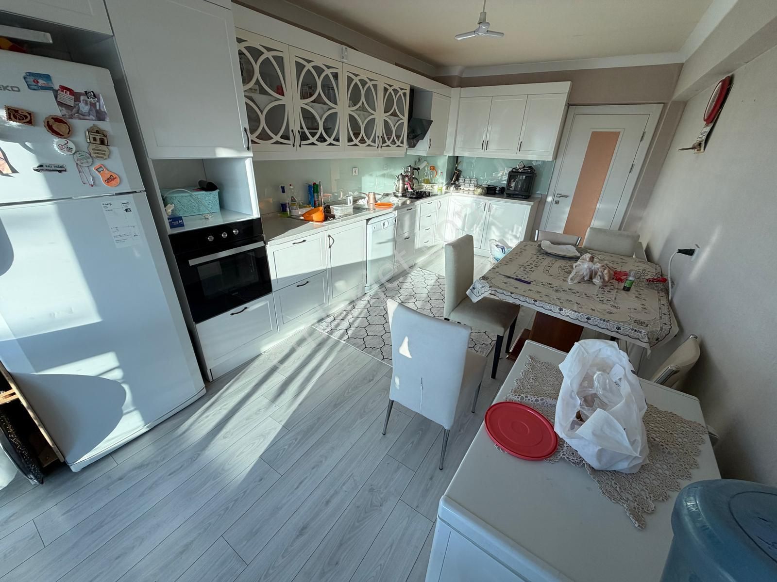 Sym'den Pınarbaşı Mh Ara Katta Asansörlü Ebeveny Banyolu Full Yapılu Geniş 4+1 Dairee!!! - Görsel 4