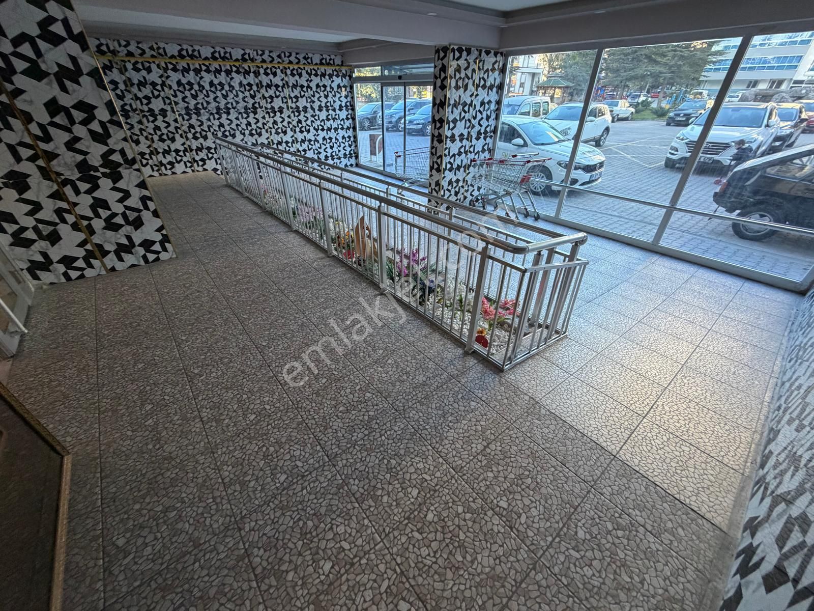Sym'den Pınarbaşı Mh Ara Katta Asansörlü Ebeveny Banyolu Full Yapılu Geniş 4+1 Dairee!!! - Görsel 35