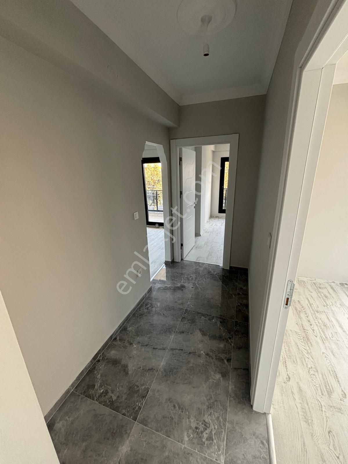 Egenin İncisi Çandarlı Merkezde 2+1 Satılık Daire - Görsel 15