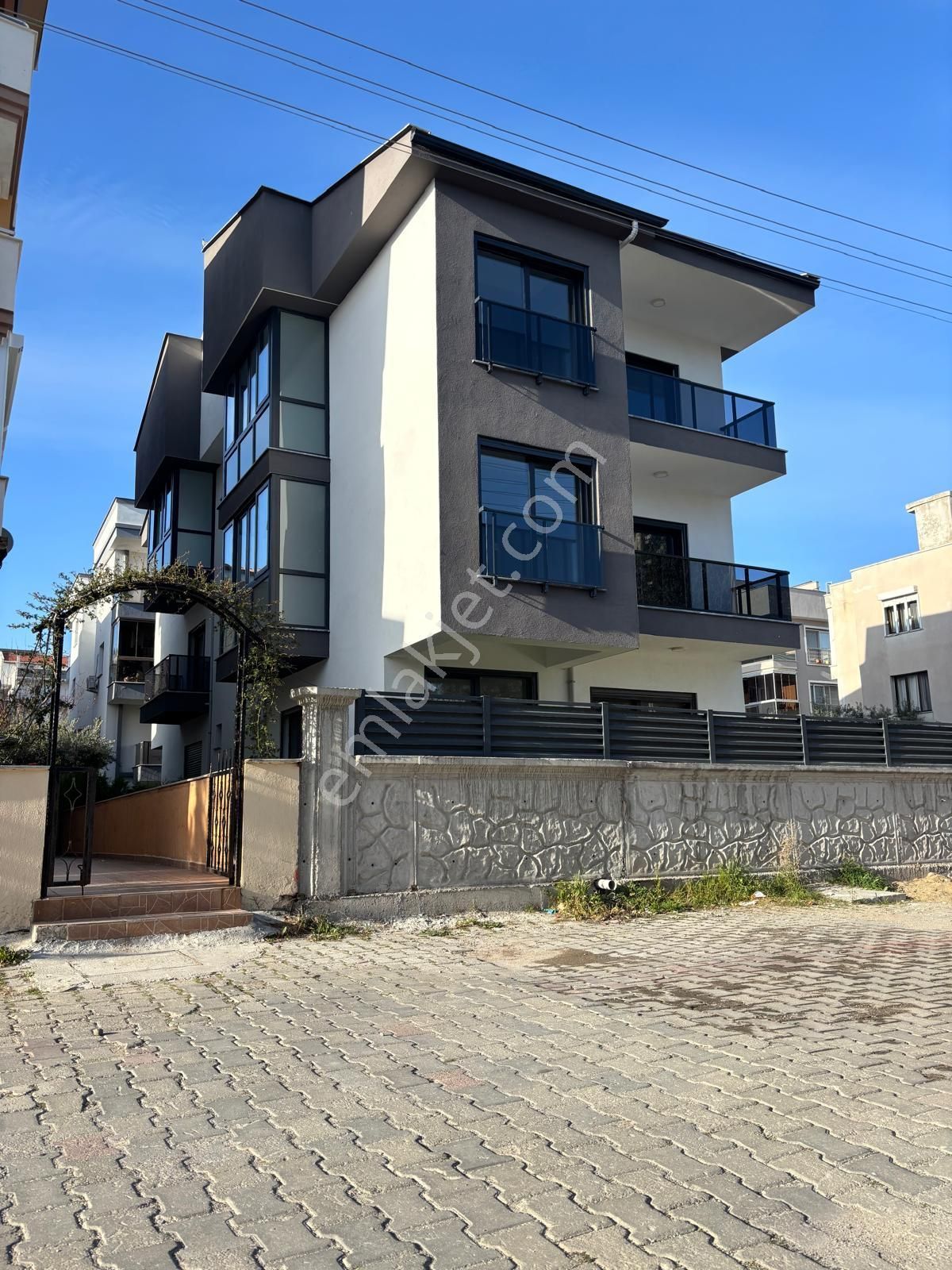 Egenin İncisi Çandarlı Merkezde 2+1 Satılık Daire - Görsel 4