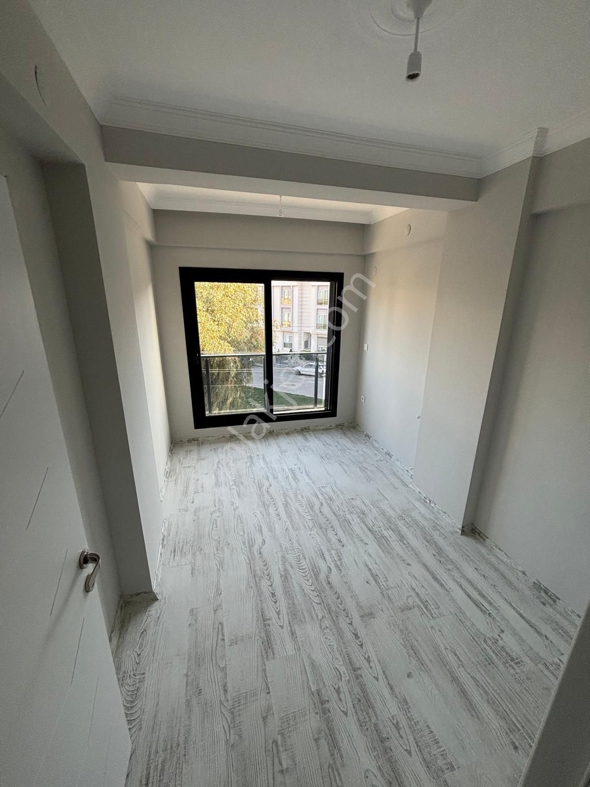 Egenin İncisi Çandarlı Merkezde 2+1 Satılık Daire - Görsel 10