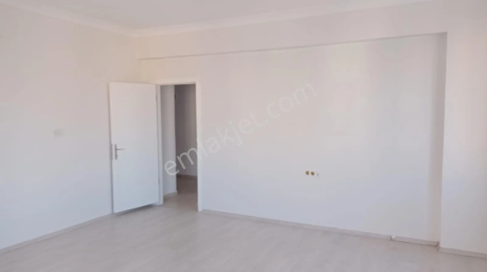 Değer Emlak'tan Hastane Civarında 3+1 Daire Kiralıktır - Görsel 2