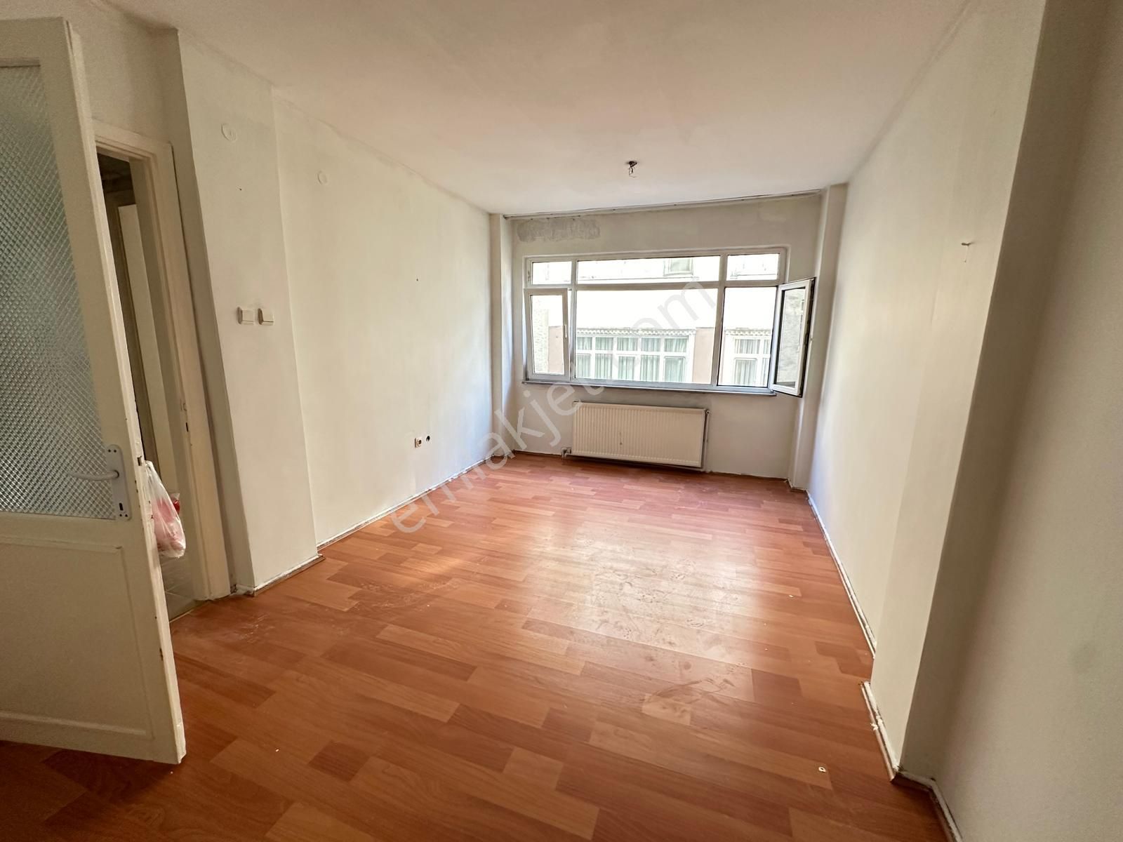 █ Fatihte 2+1 80 M2 1. Kat Balkonlu Satılık Fırsat Daire █