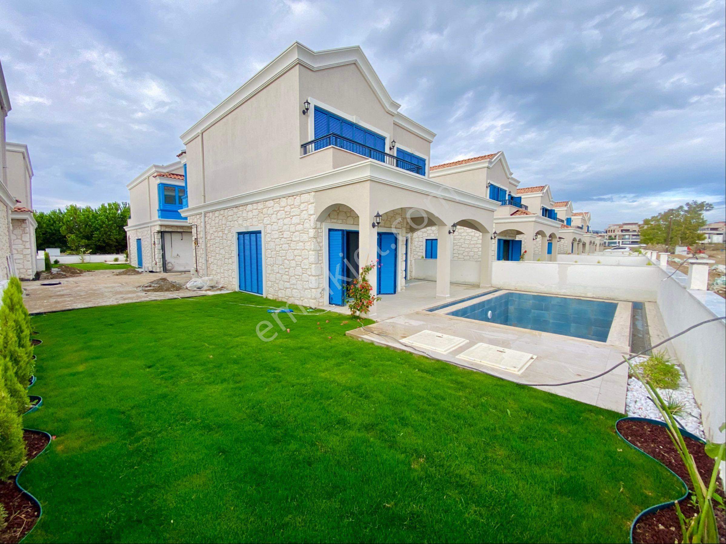 Kuşadası Avm Bölgesinde Müstakil Sıfır Villa - Görsel 2
