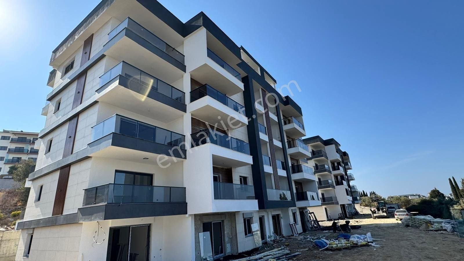 Kuşadası Deniz Manzaralı Yeni Doğalgazlı Daireler - Görsel 2